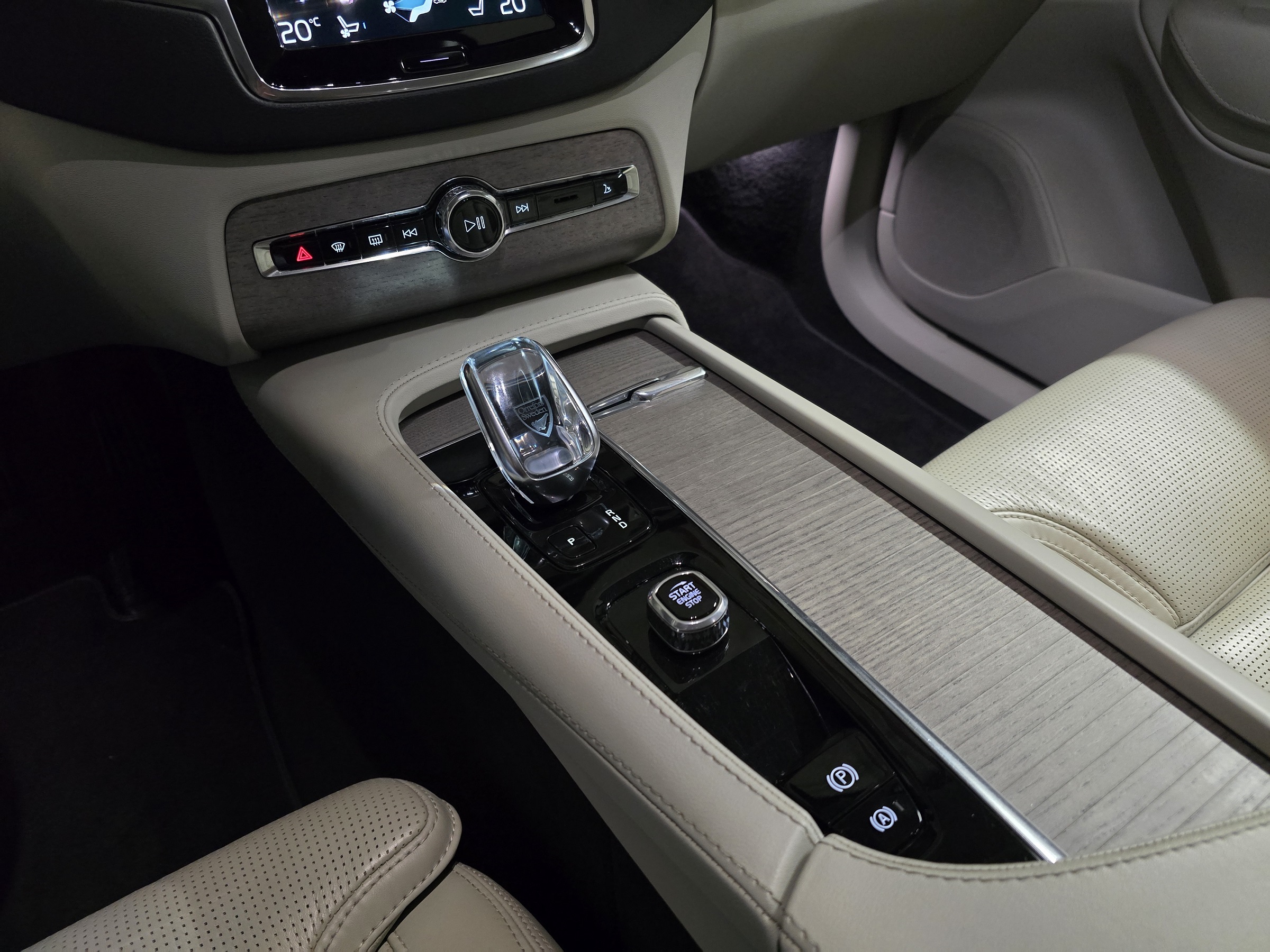 VOLVO XC90 2.0 T8 HYBRID INSCRIPTION AWD GEARTRONIC