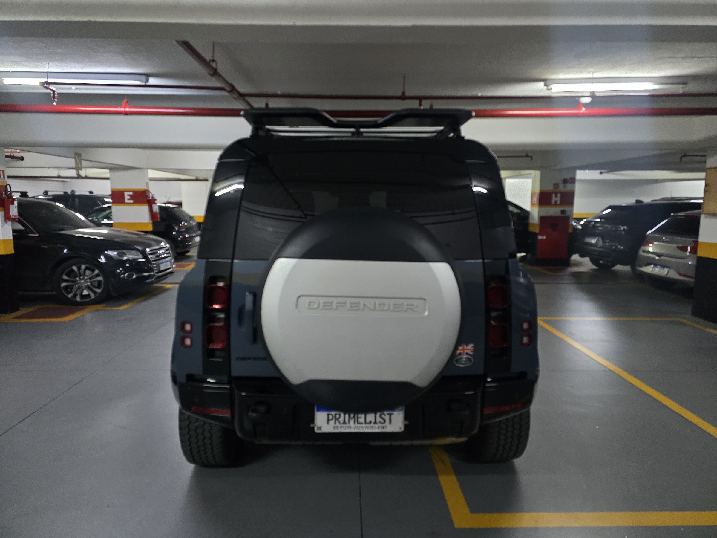 LAND ROVER DEFENDER 3.0 D300 TURBO DIESEL MHEV 110 X-DYNAMIC SE AWD AUTOMÁTICO