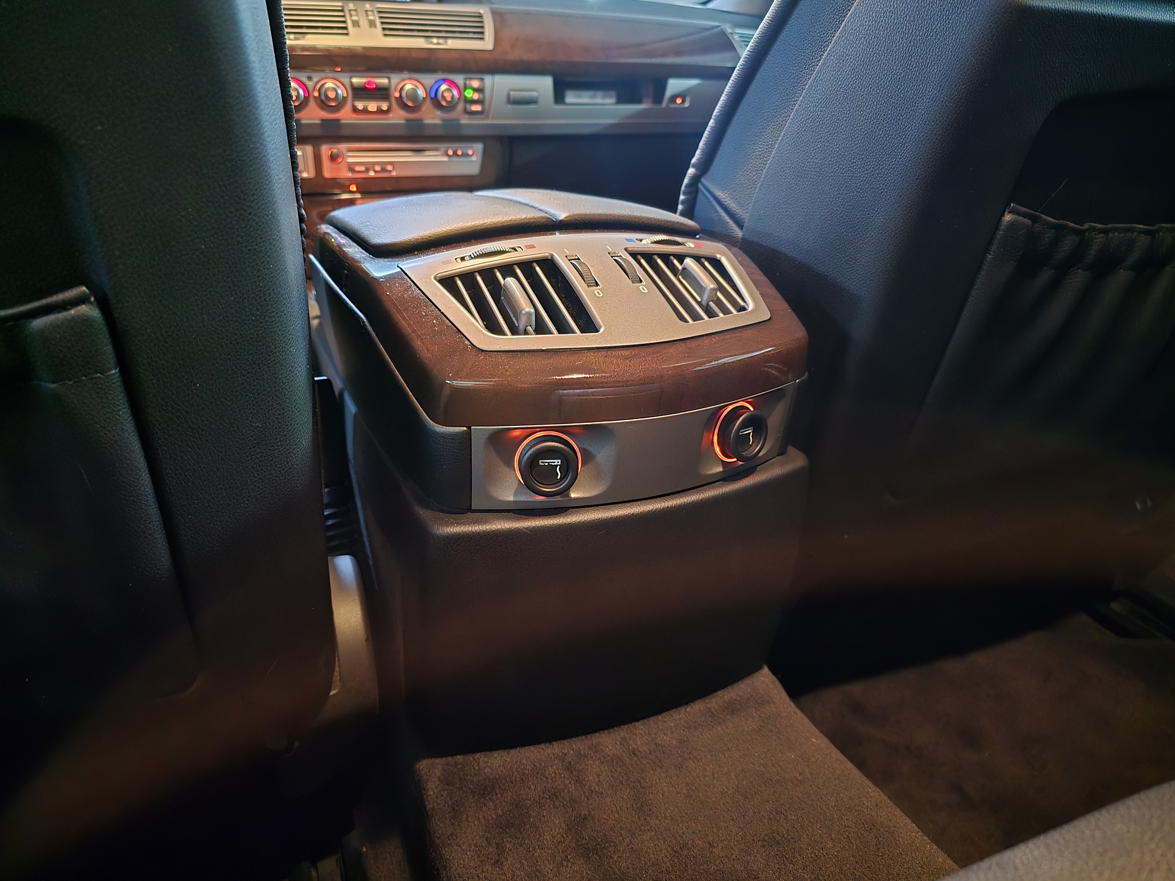 BMW 750I 4.8 SEDAN V8 32V GASOLINA 4P AUTOMÁTICO