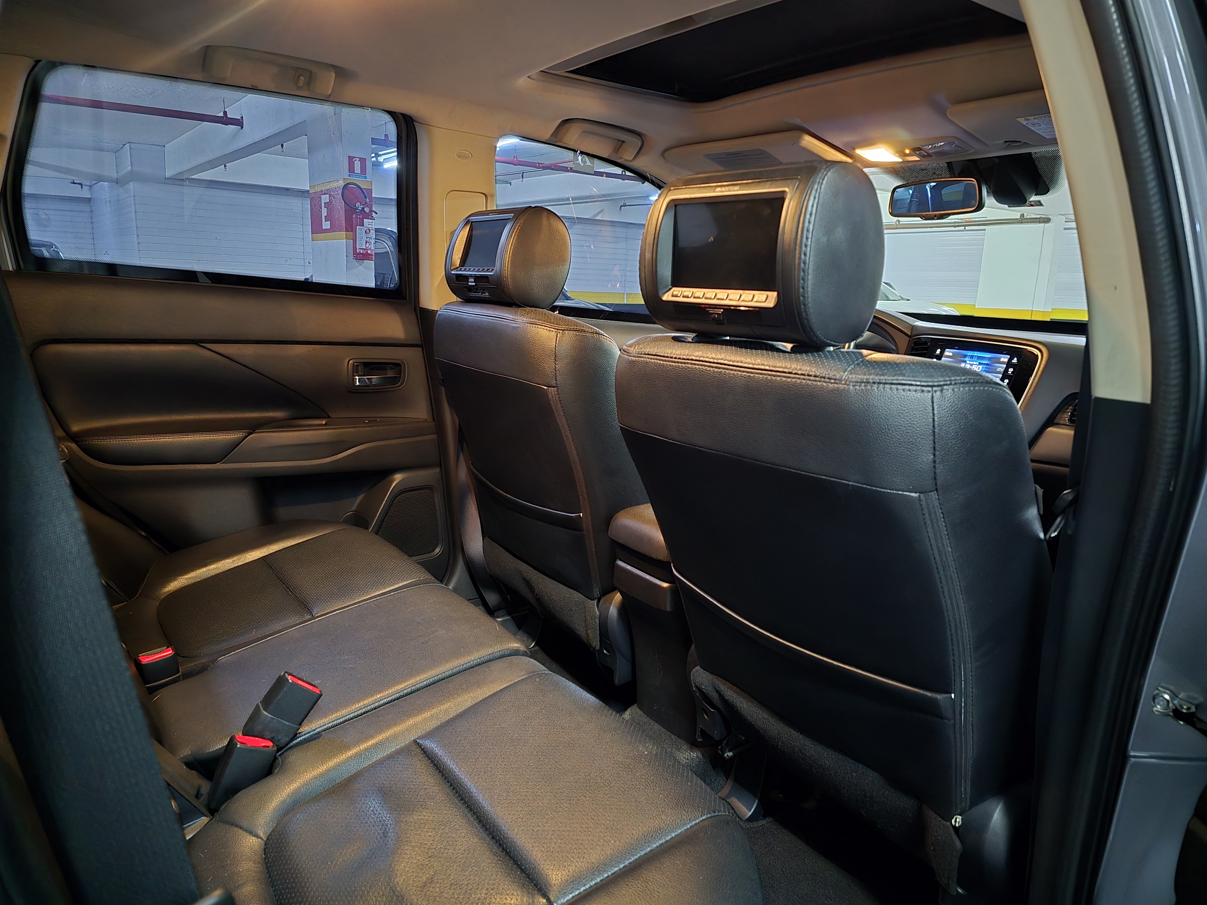 MITSUBISHI OUTLANDER 3.0 GT 4X4 V6 24V GASOLINA 4P AUTOMÁTICO