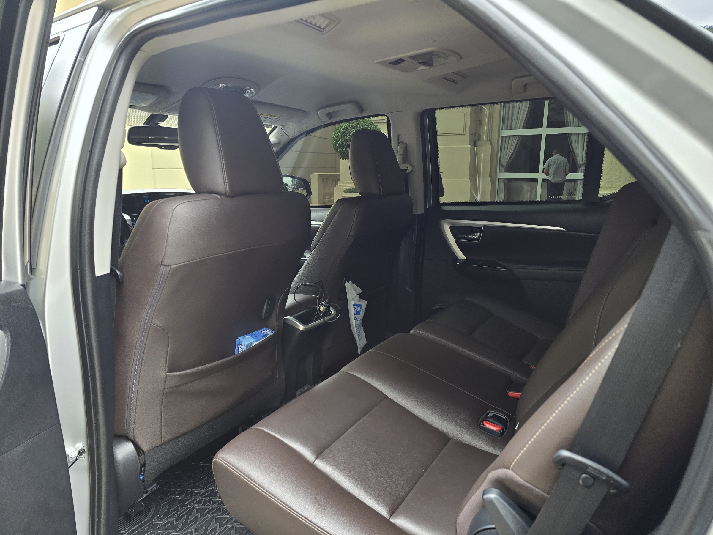 TOYOTA HILUX 2.8 SRX 4X4 7 LUGARES 16V TURBO INTERCOOLER DIESEL 4P AUTOMÁTICO