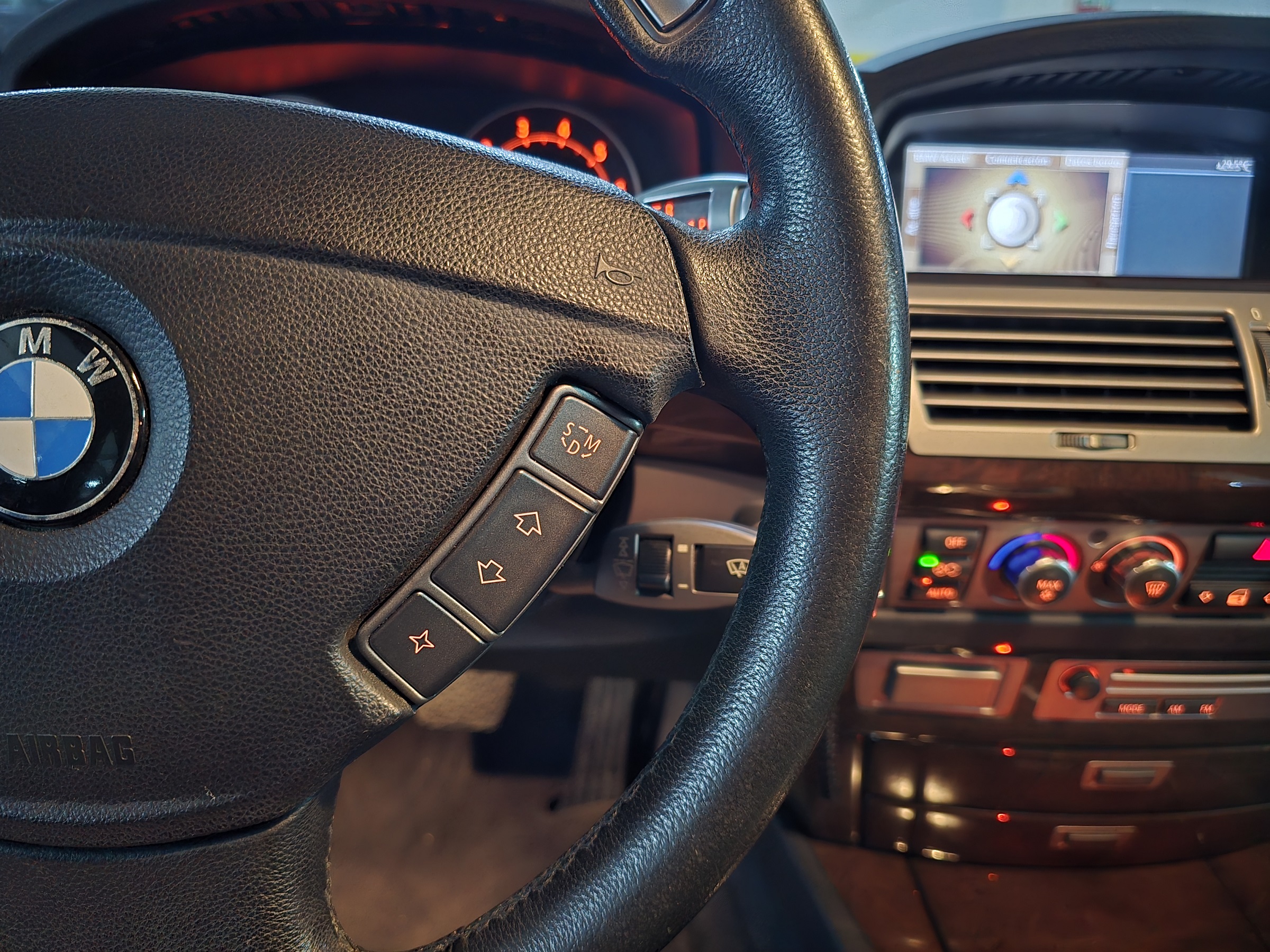 BMW 750I 4.8 SEDAN V8 32V GASOLINA 4P AUTOMÁTICO