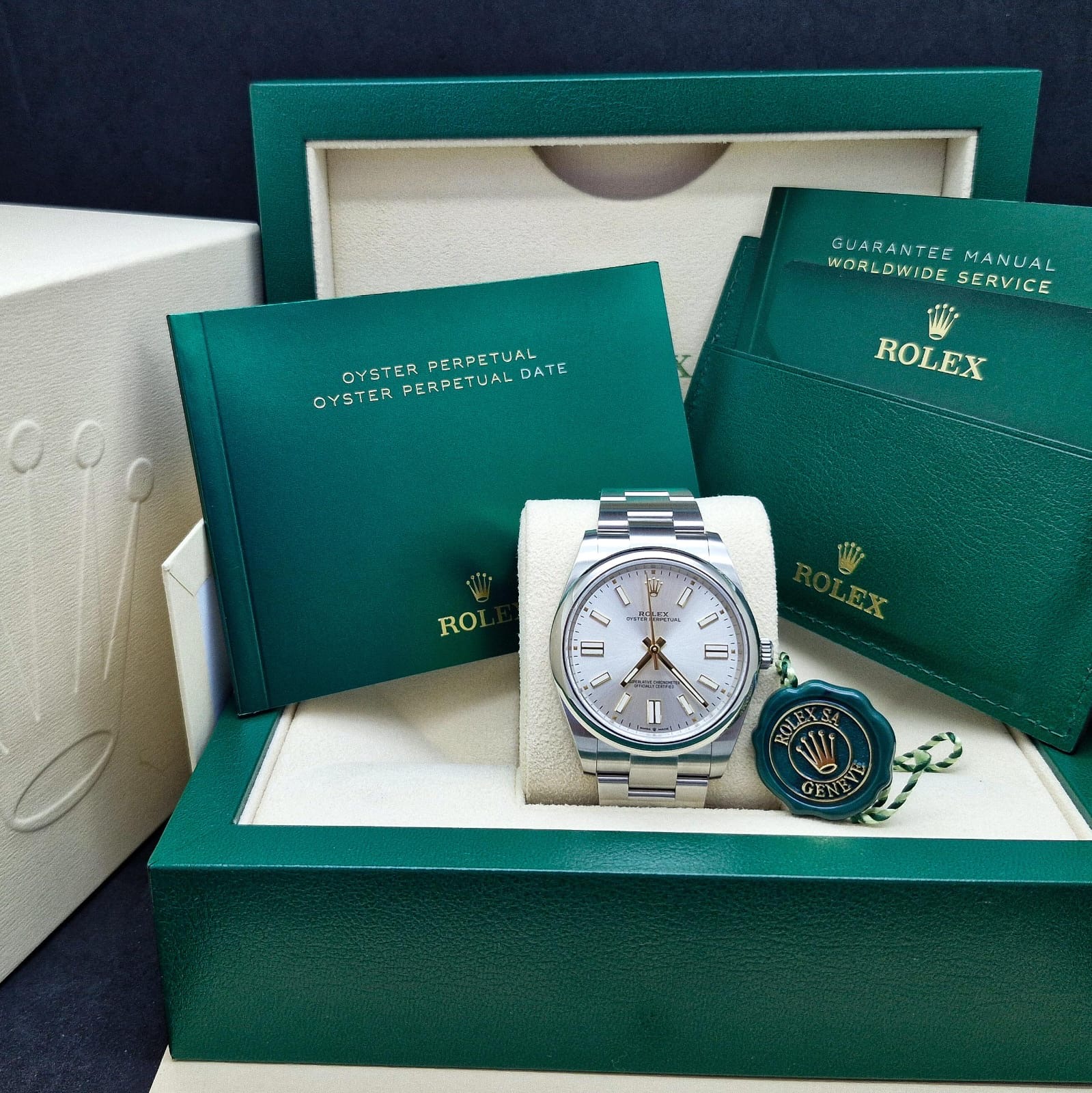 ROLEX OYSTER PERPETUAL 41