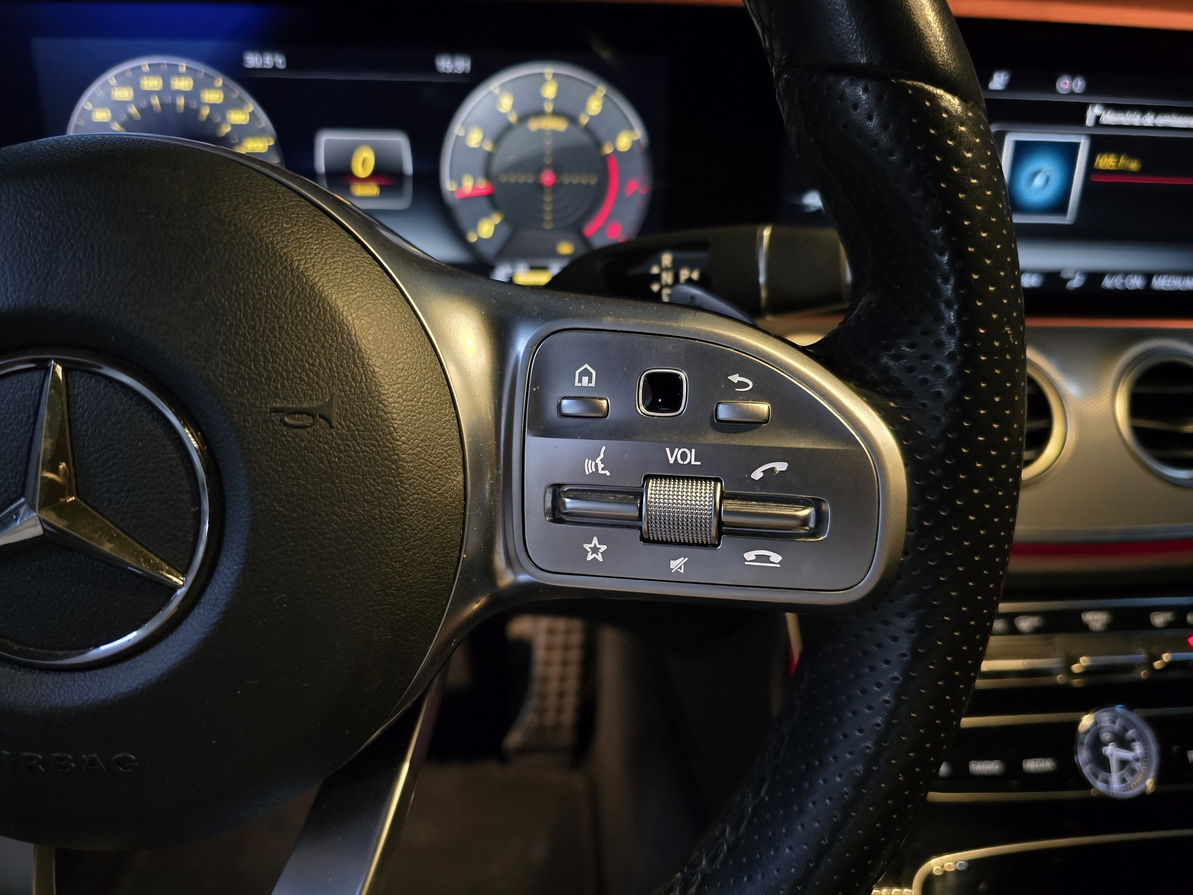 MERCEDES-BENZ E300 2.0 CGI GASOLINA AVANTGARDE 9G-TRONIC