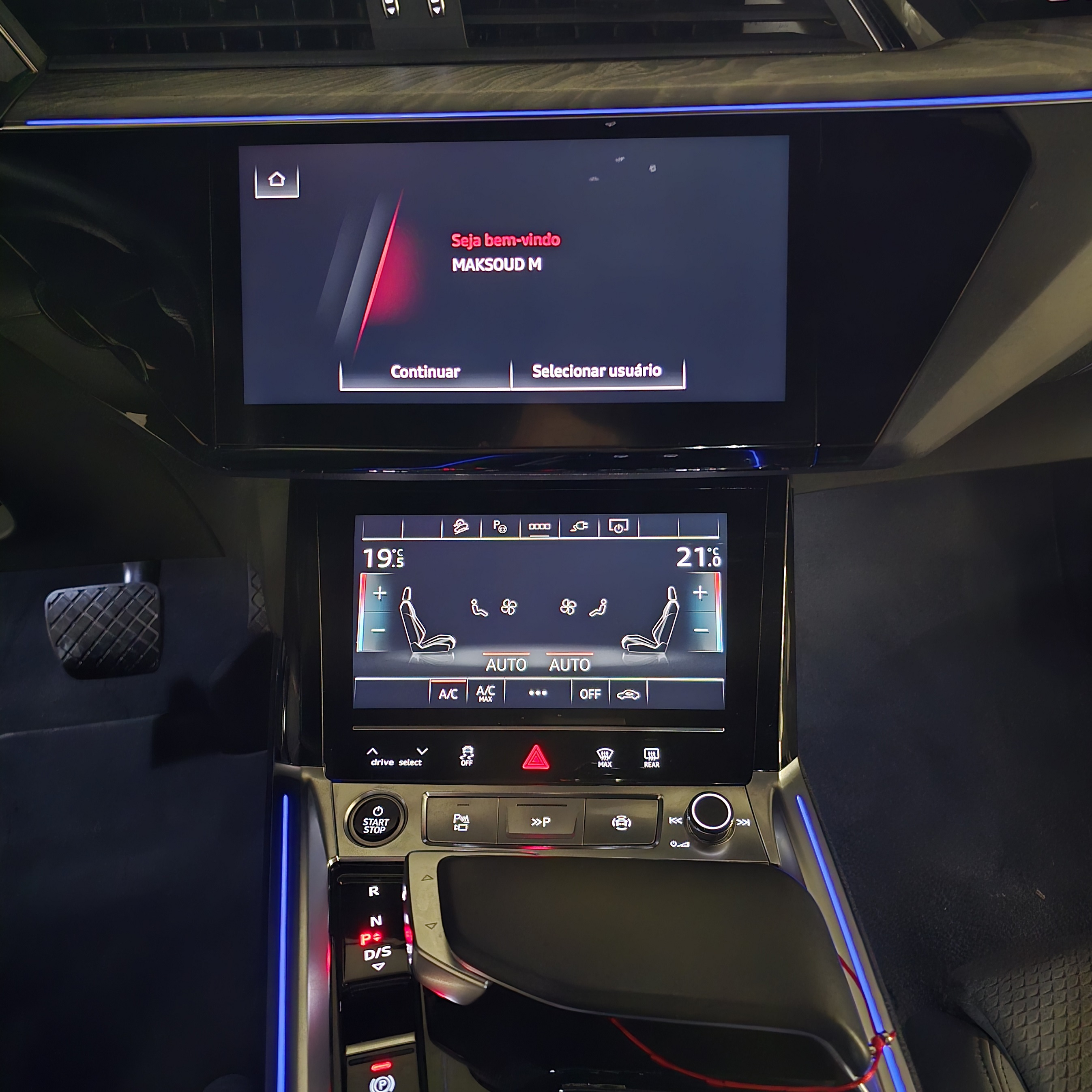 AUDI E-TRON ELÉTRICO PERFORMANCE BLACK QUATTRO