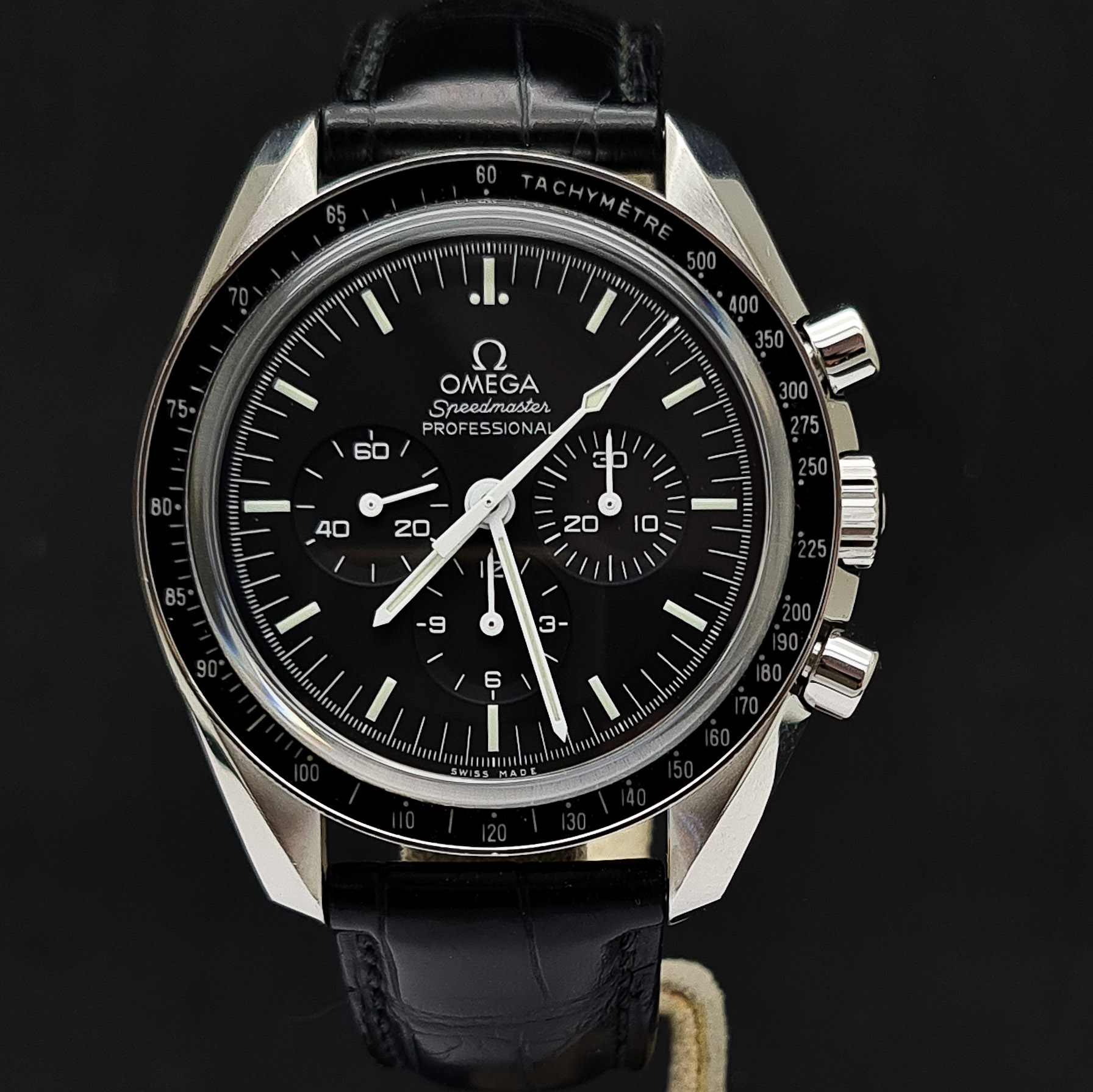 OMEGA SPEEDMASTER MOONWATCH