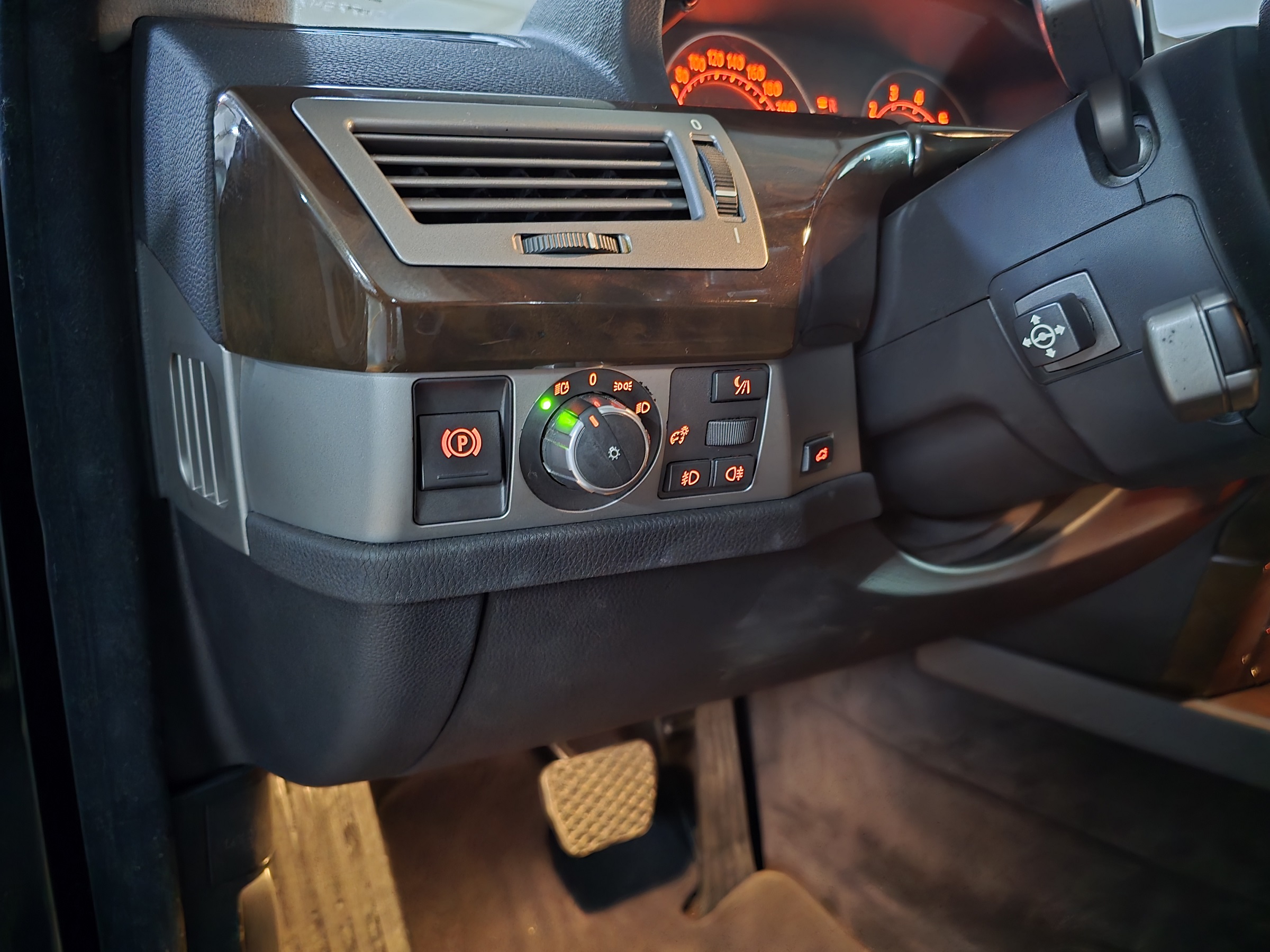 BMW 750I 4.8 SEDAN V8 32V GASOLINA 4P AUTOMÁTICO