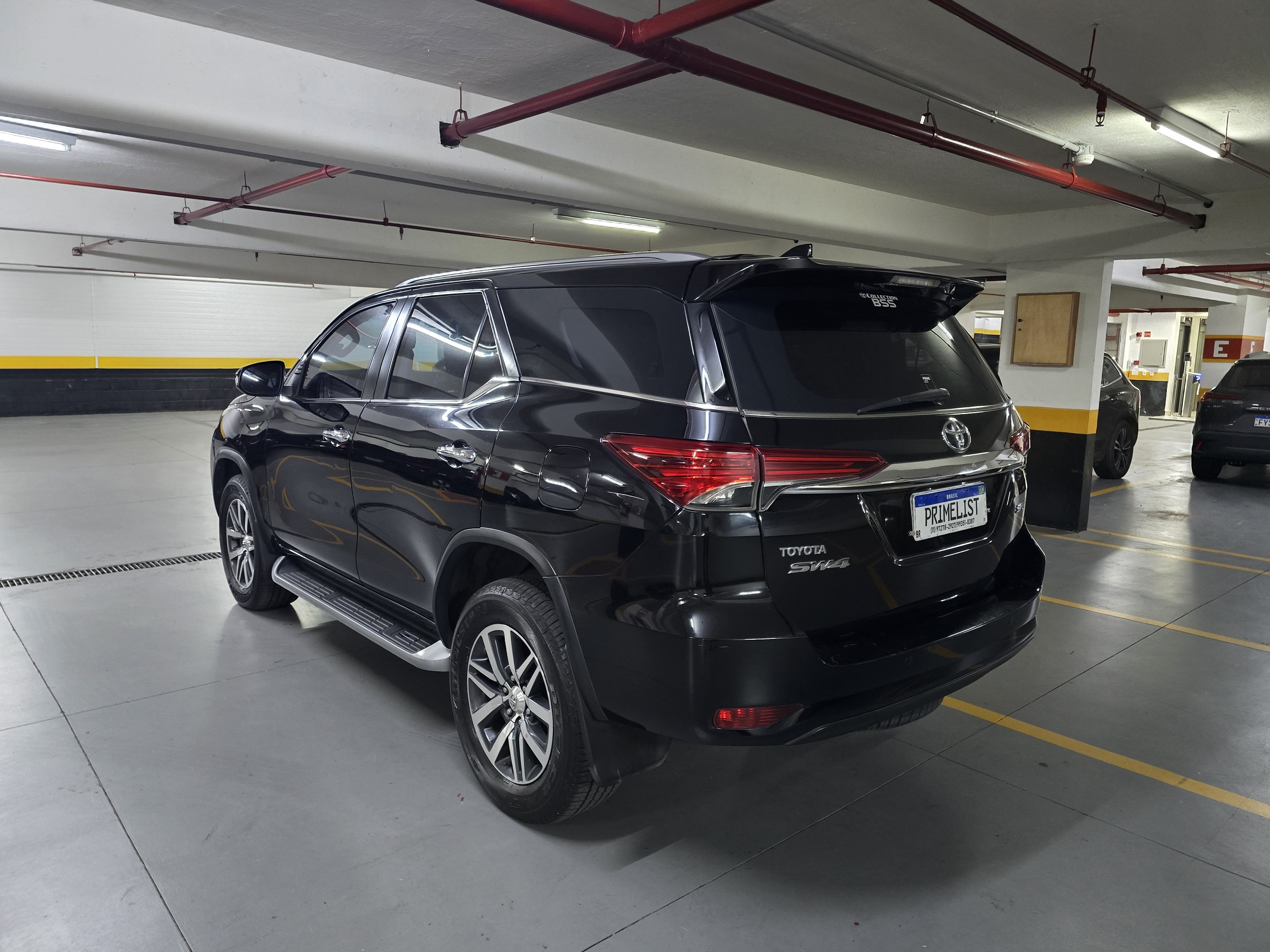 TOYOTA HILUX SW4 2.8 SRX 4X4 7 LUGARES 16V TURBO INTERCOOLER DIESEL 4P AUTOMÁTICO