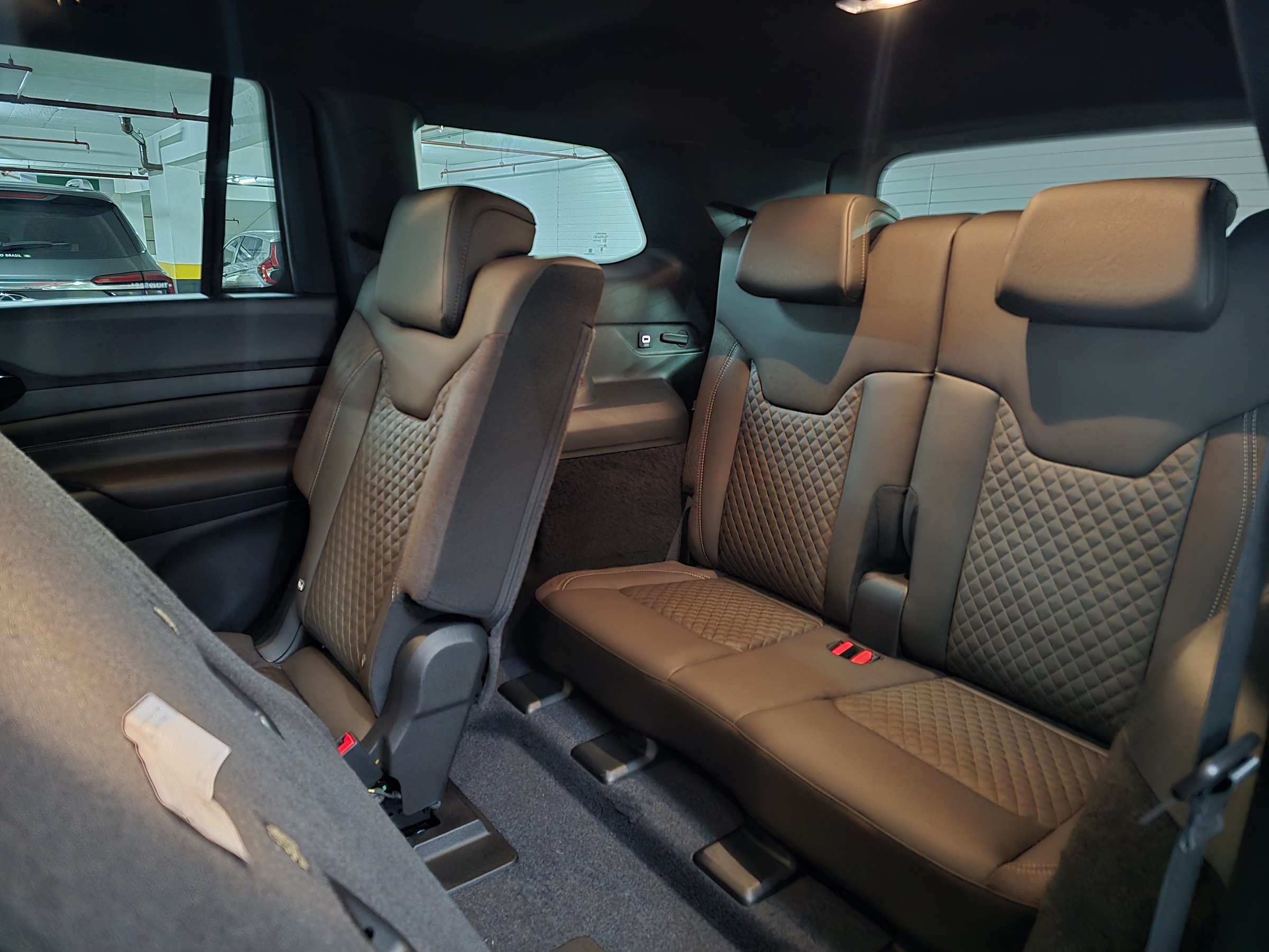 JEEP COMMANDER 2.2 TURBO DIESEL OVERLAND AT9