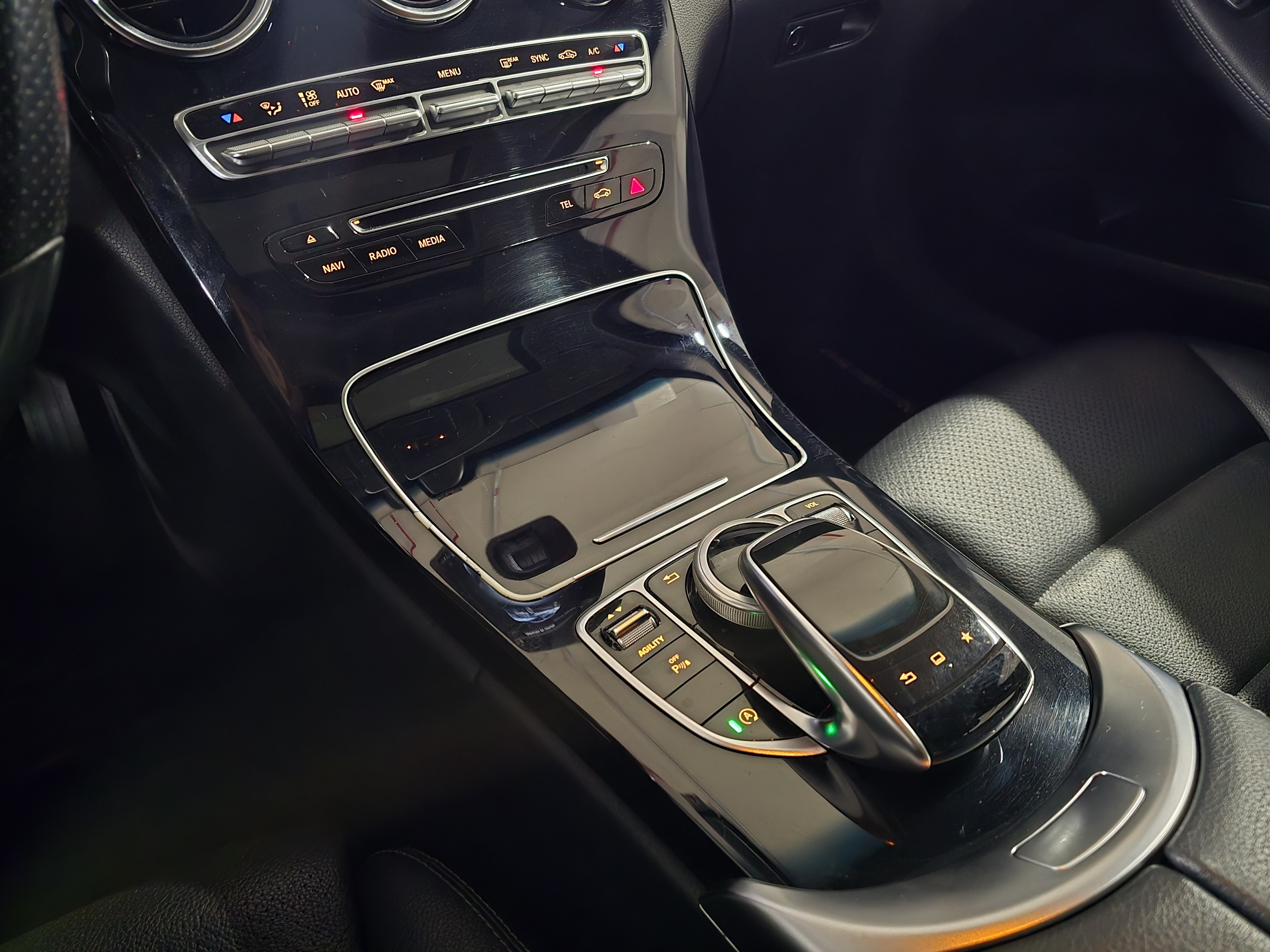 MERCEDES-BENZ C 200 2.0 CGI AVANTGARDE 16V GASOLINA 4P AUTOMÁTICO