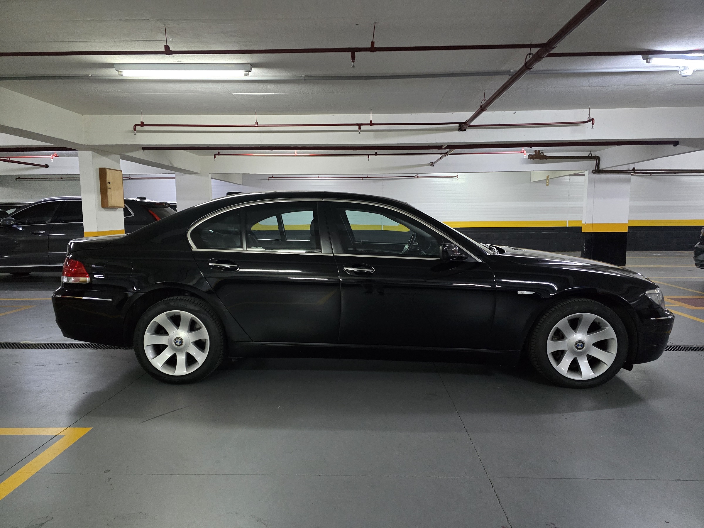 BMW 750I 4.8 SEDAN V8 32V GASOLINA 4P AUTOMÁTICO