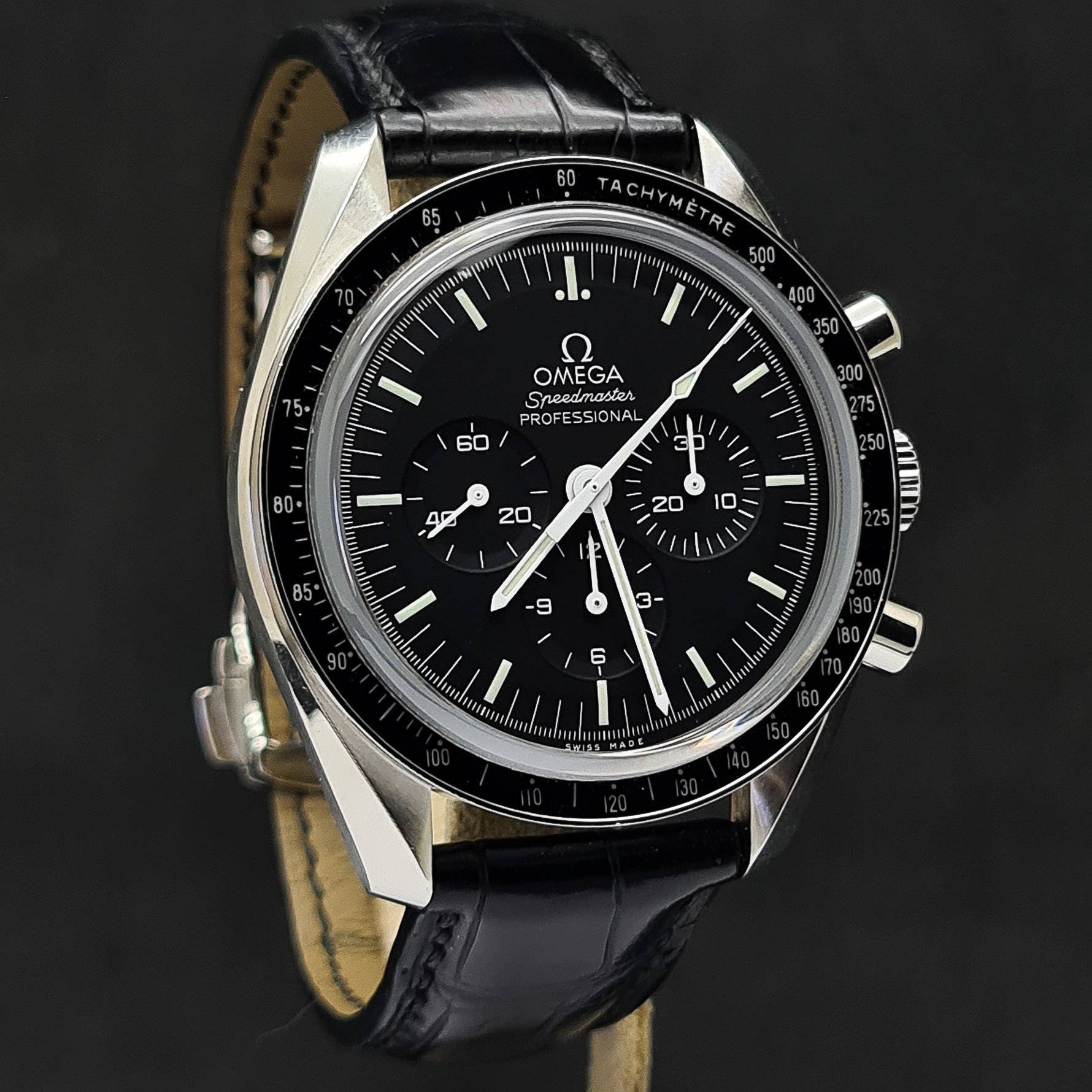 OMEGA SPEEDMASTER MOONWATCH