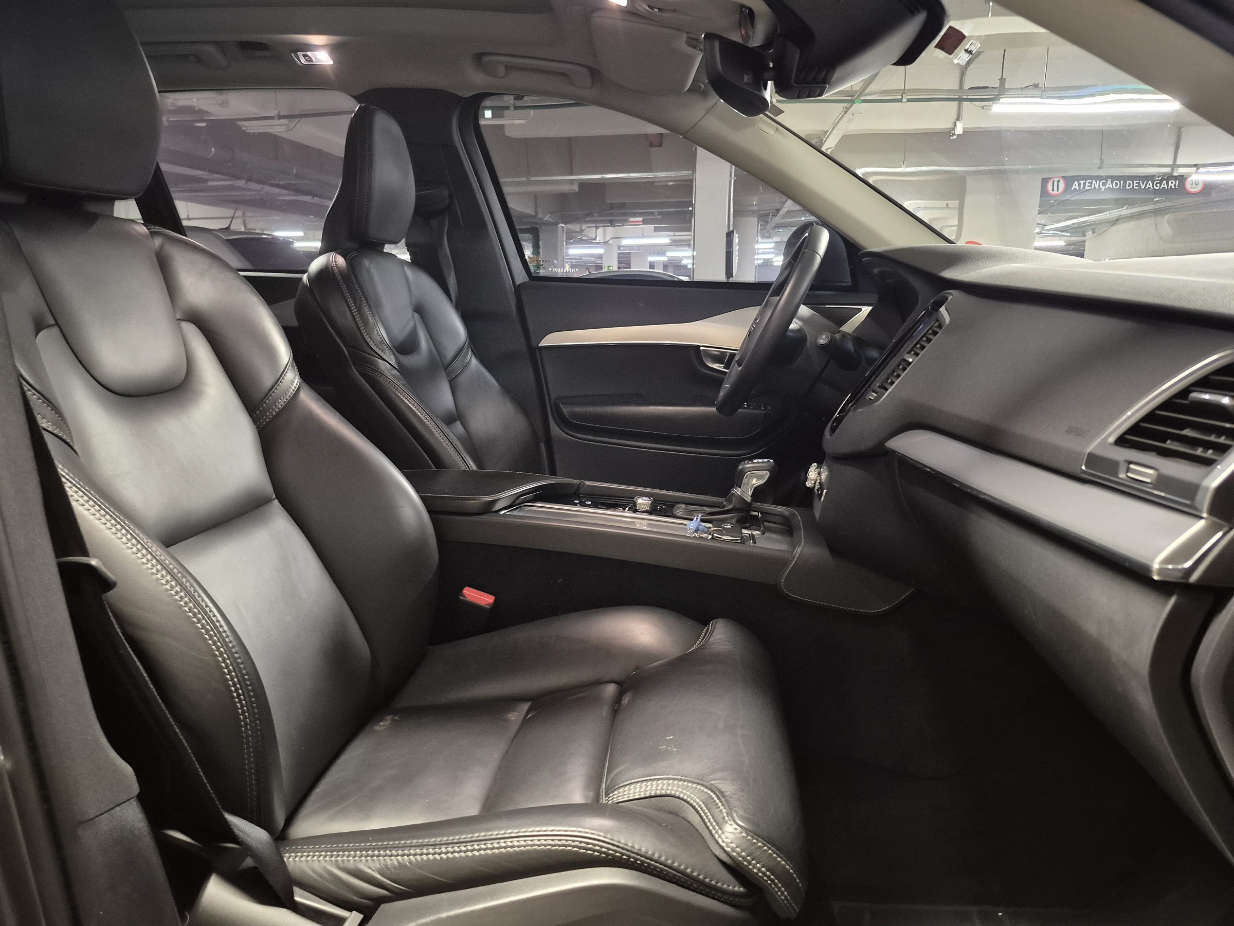 VOLVO XC90 2.0 T6 GASOLINA MOMENTUM AWD GEARTRONIC