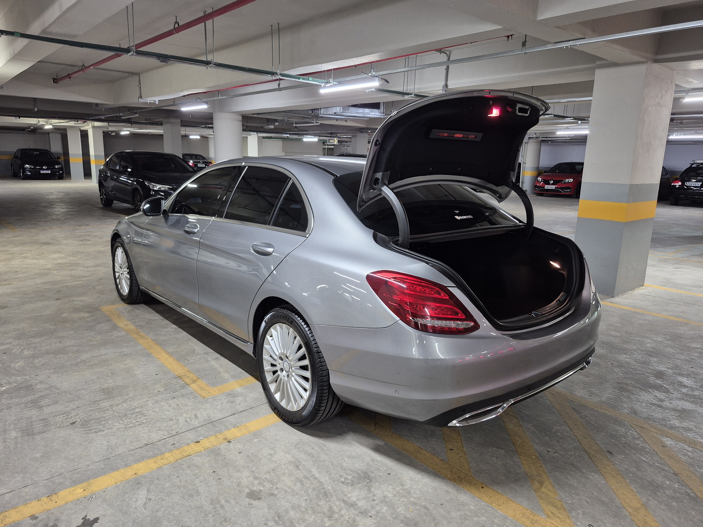 MERCEDES-BENZ C 200 2.0 CGI AVANTGARDE 16V GASOLINA 4P AUTOMÁTICO