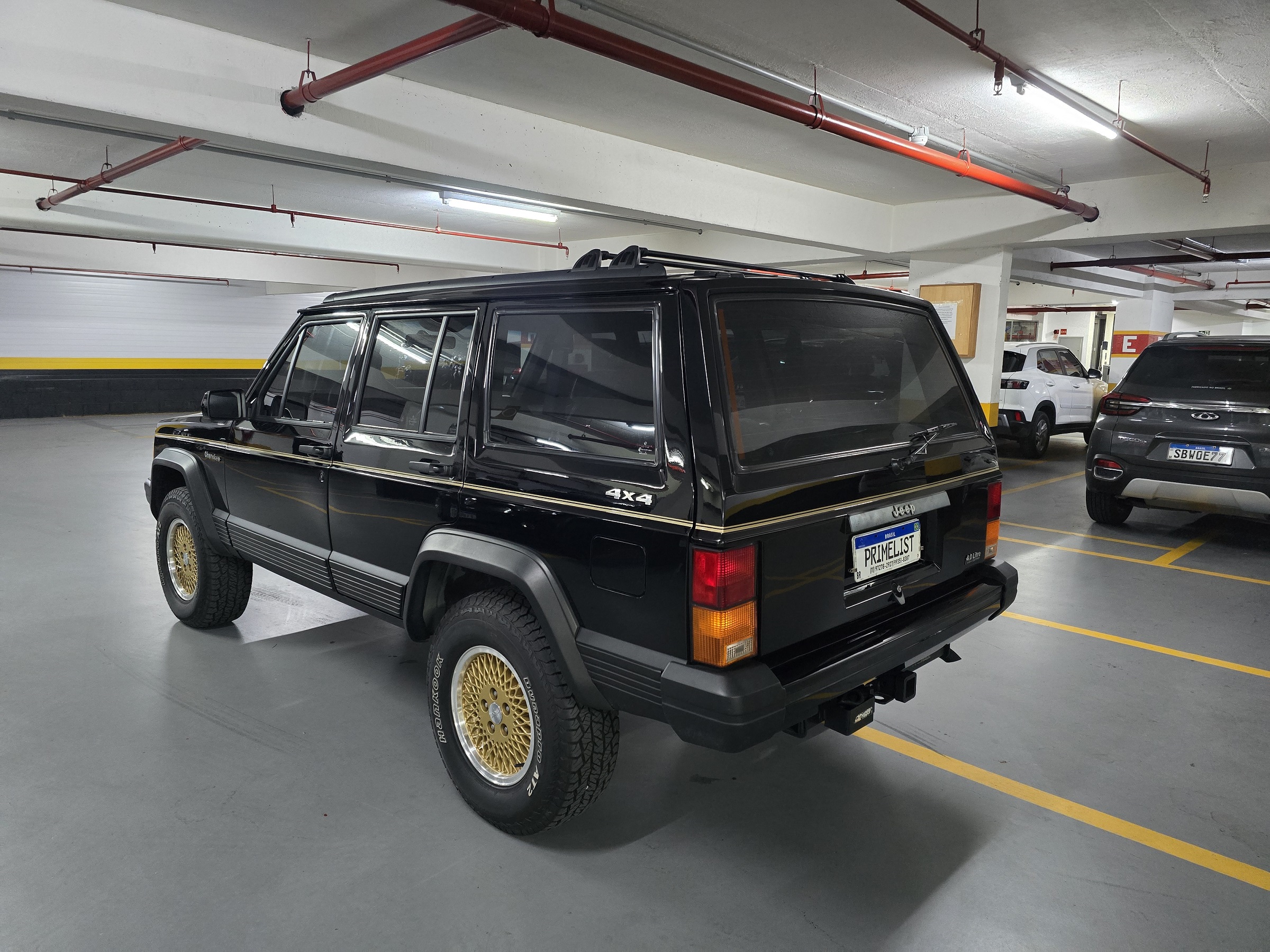 JEEP CHEROKEE 4.0 SPORT 4X4 6I 12V GASOLINA 4P AUTOMÁTICO