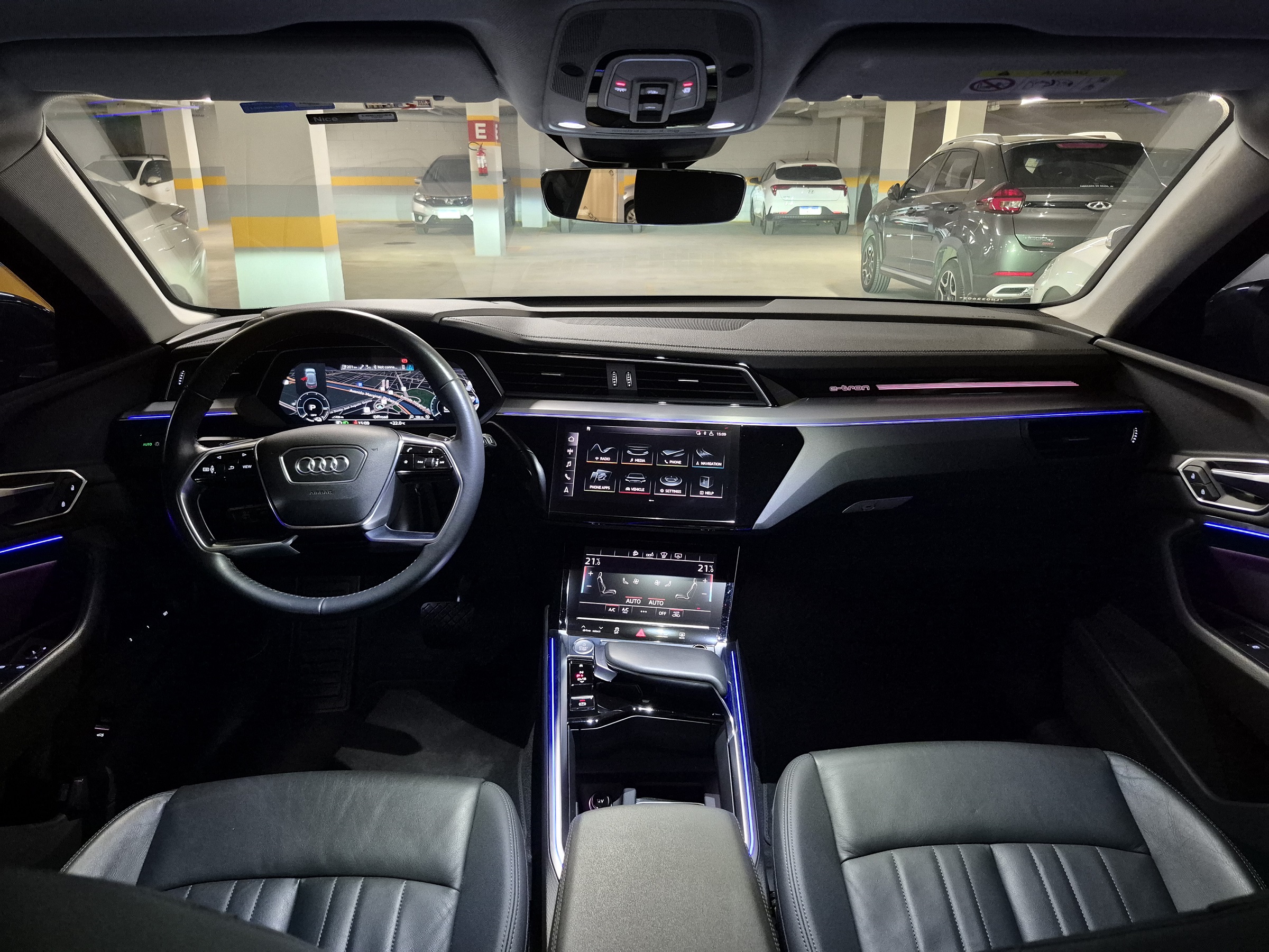 AUDI E-TRON ELÉTRICO PERFORMANCE QUATTRO