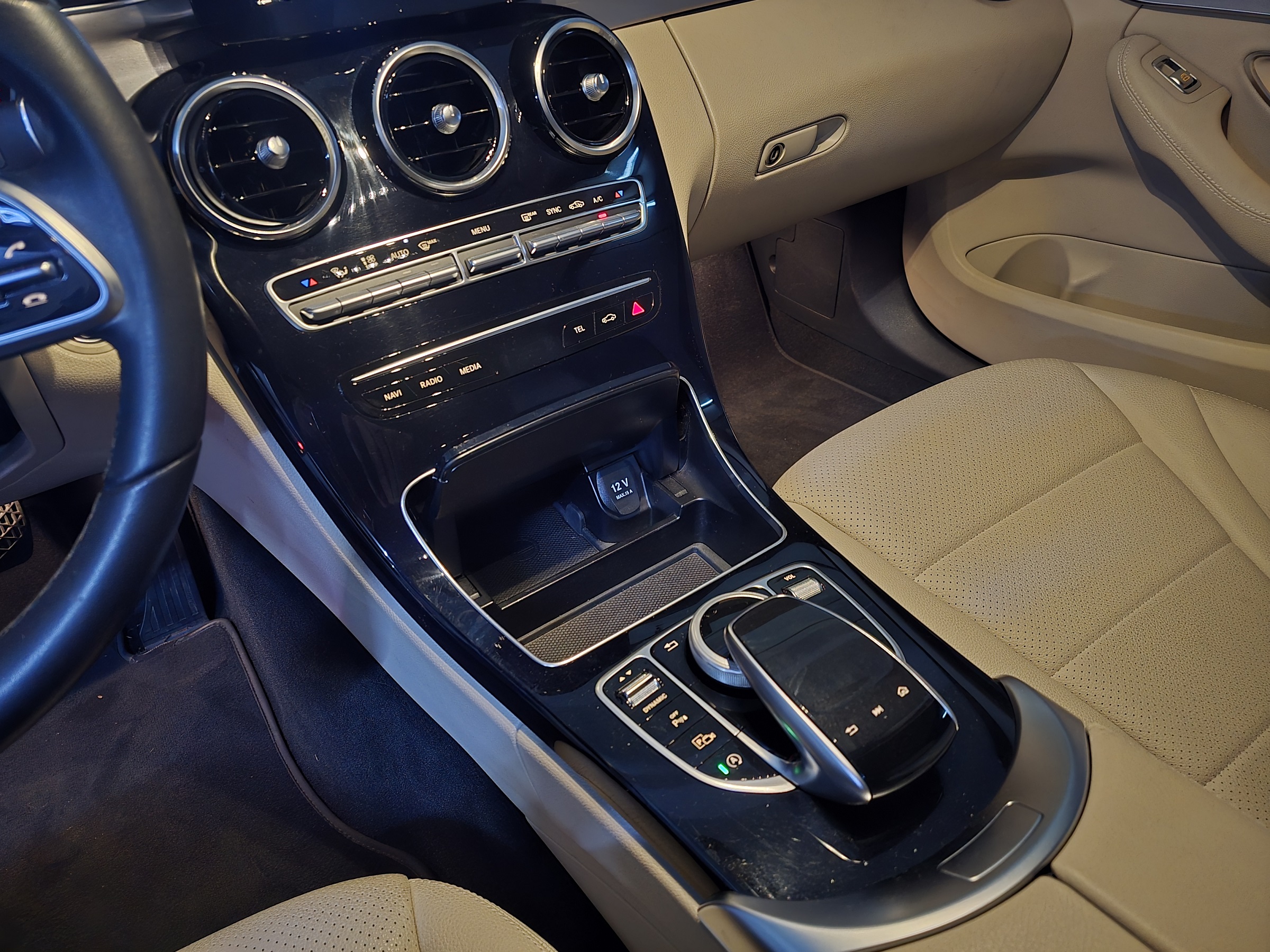 MERCEDES-BENZ C180 1.6 CGI FLEX AVANTGARDE 9G-TRONIC