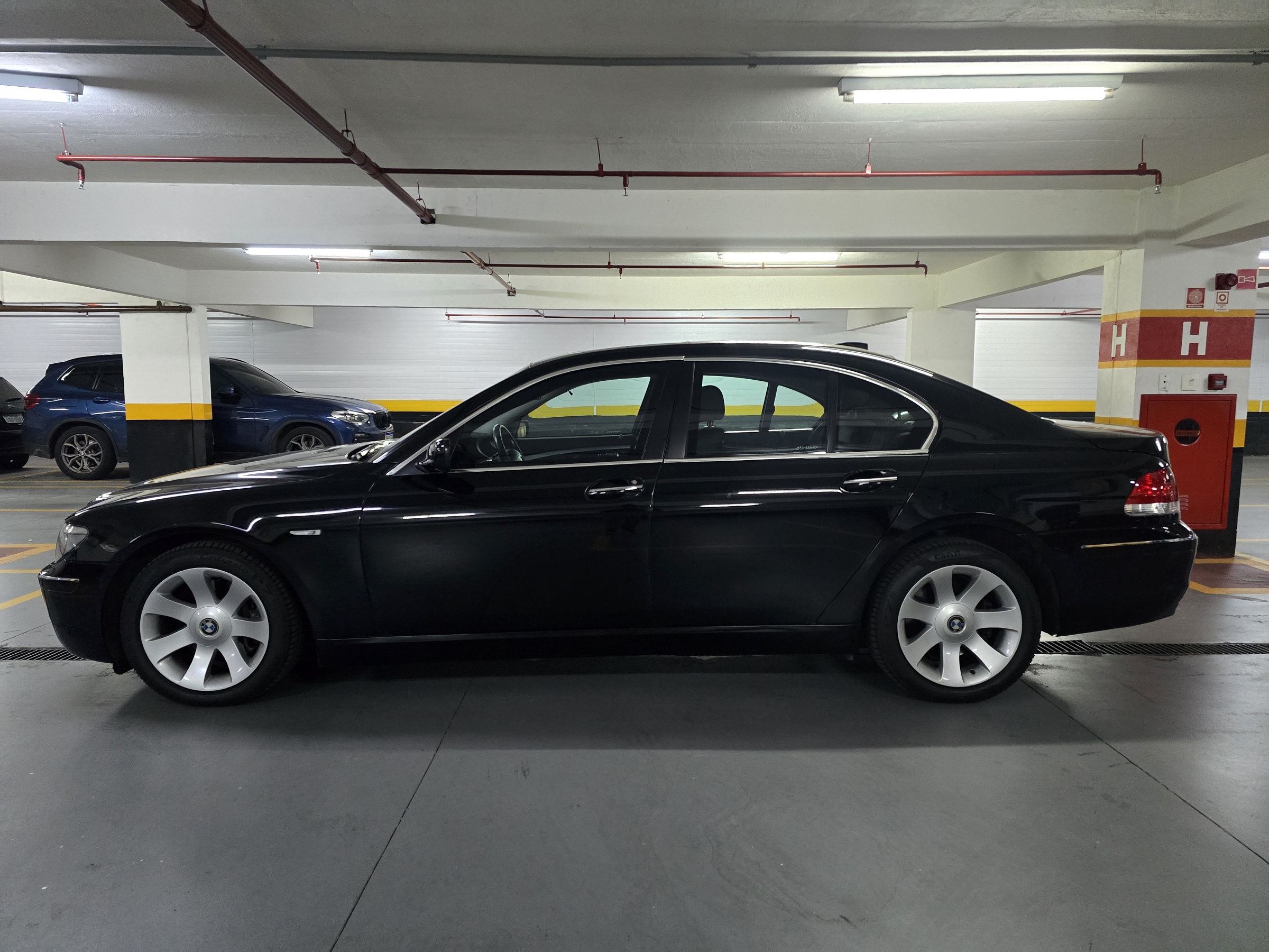 BMW 750I 4.8 SEDAN V8 32V GASOLINA 4P AUTOMÁTICO