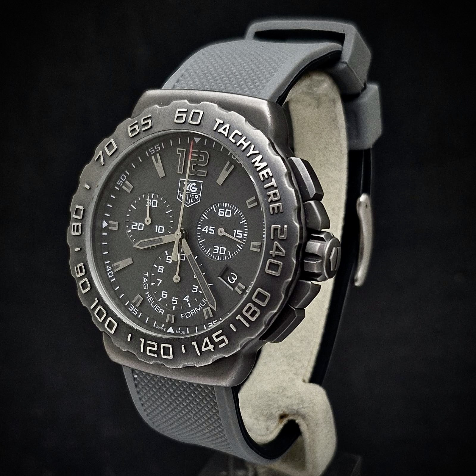 TAG HEUER FORMULA 1 CHRONOGRAPH