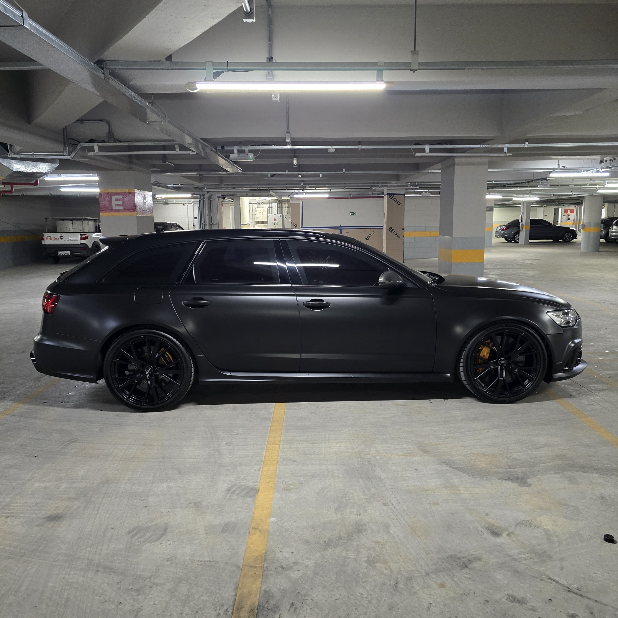 AUDI RS6 4.0 AVANT V8 32V BI-TURBO GASOLINA 4P TIPTRONIC