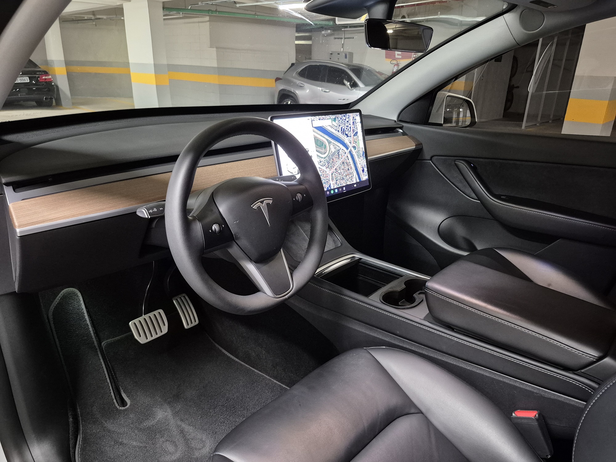 TESLA MODEL Y LONG RANGE PERFORMANCE AWD