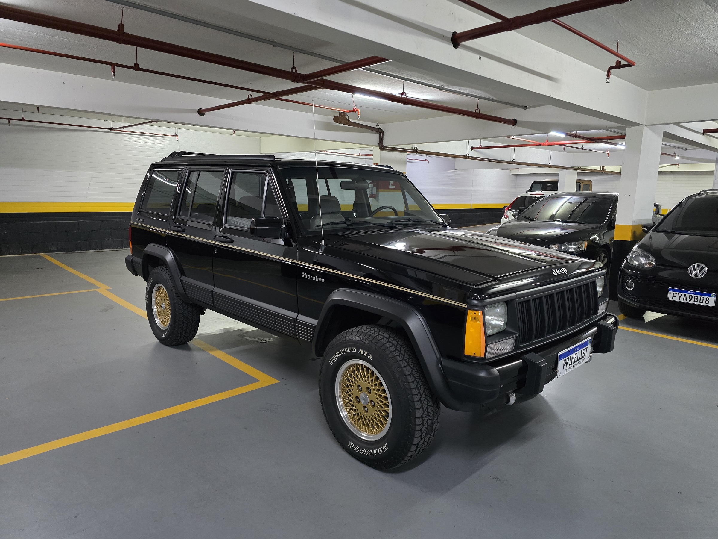 JEEP CHEROKEE 4.0 SPORT 4X4 6I 12V GASOLINA 4P AUTOMÁTICO