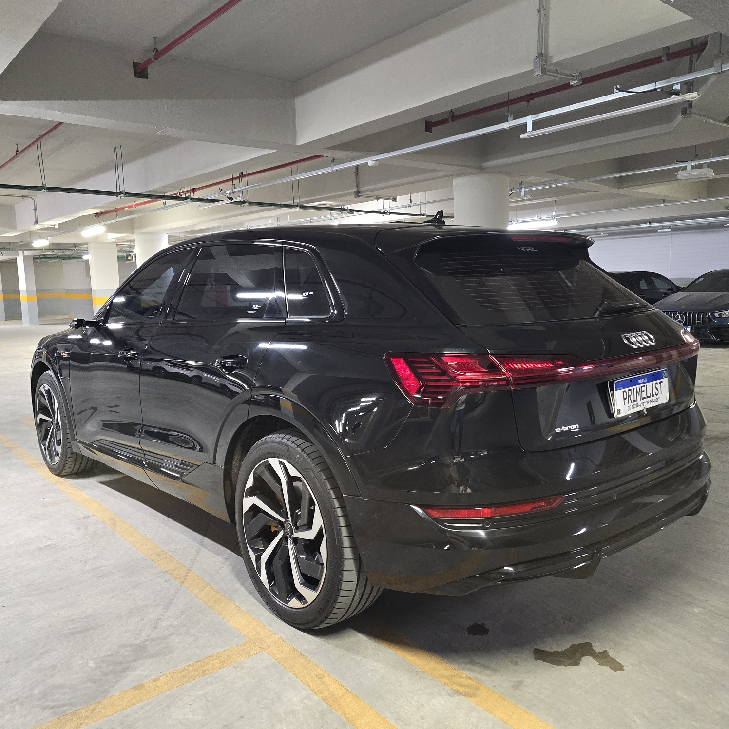 AUDI E-TRON ELÉTRICO PERFORMANCE BLACK QUATTRO