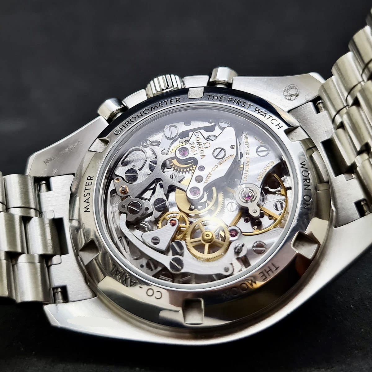 OMEGA SPEEDMASTER MOONWATCH