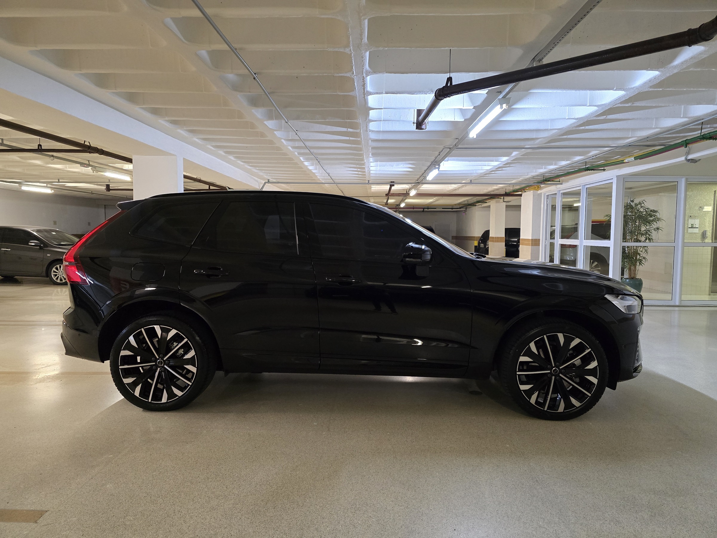 VOLVO XC60 2.0 T8 PHEV ULTRA DARK AWD GEARTRONIC