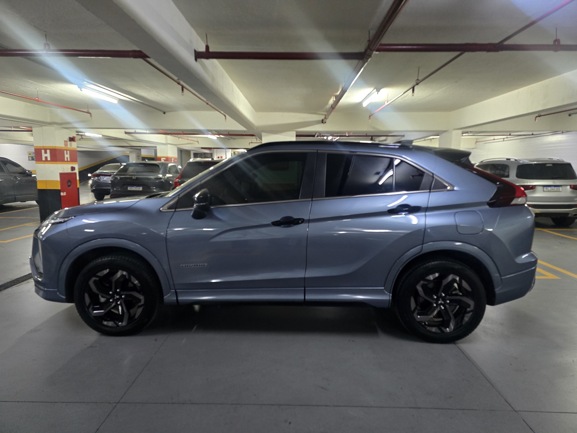 MITSUBISHI ECLIPSE CROSS 1.5 MIVEC TURBO GASOLINA HPE BLACK CVT