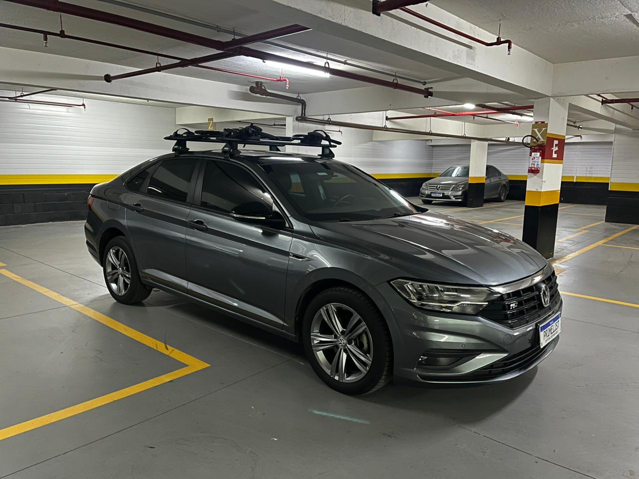 VOLKSWAGEN JETTA 1.4 250 TSI TOTAL FLEX R-LINE TIPTRONIC