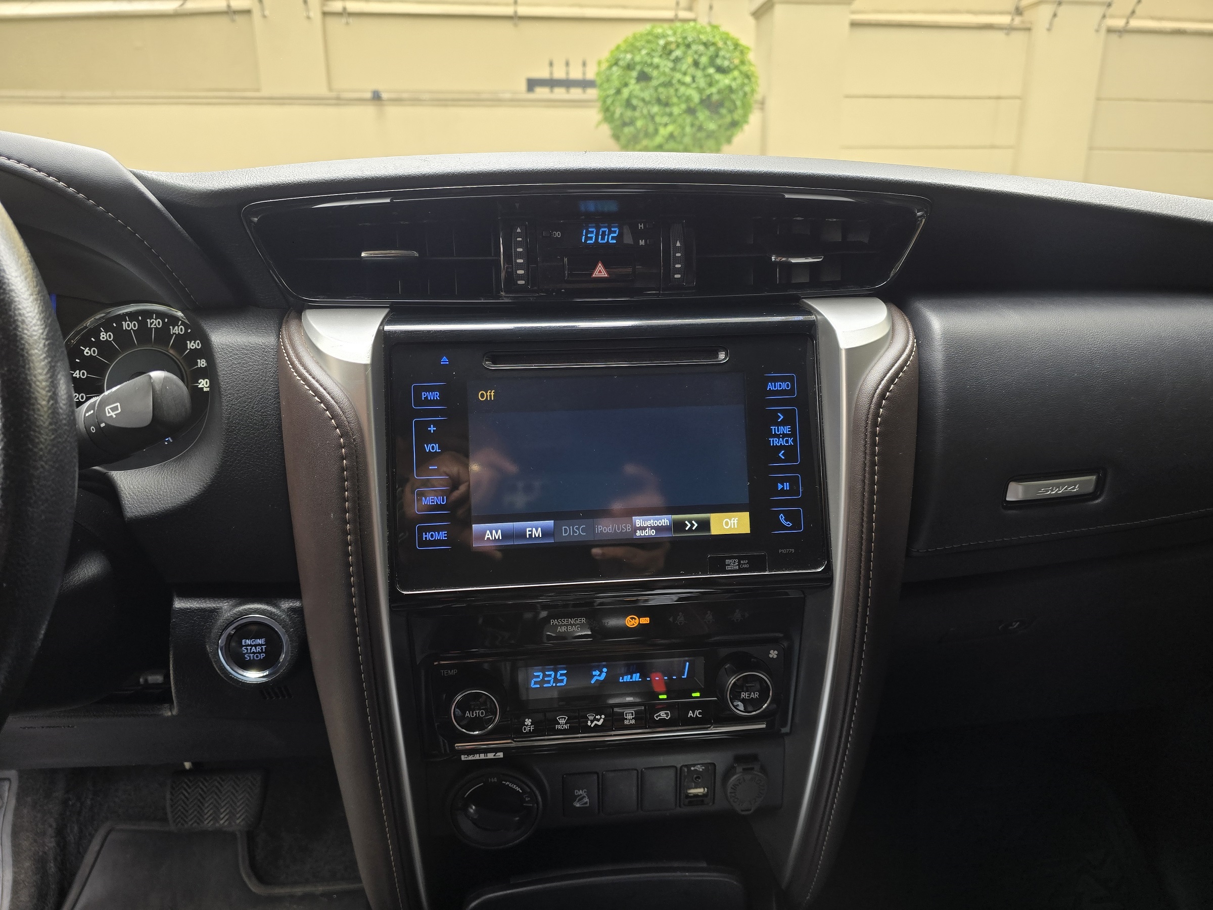 TOYOTA HILUX 2.8 SRX 4X4 7 LUGARES 16V TURBO INTERCOOLER DIESEL 4P AUTOMÁTICO