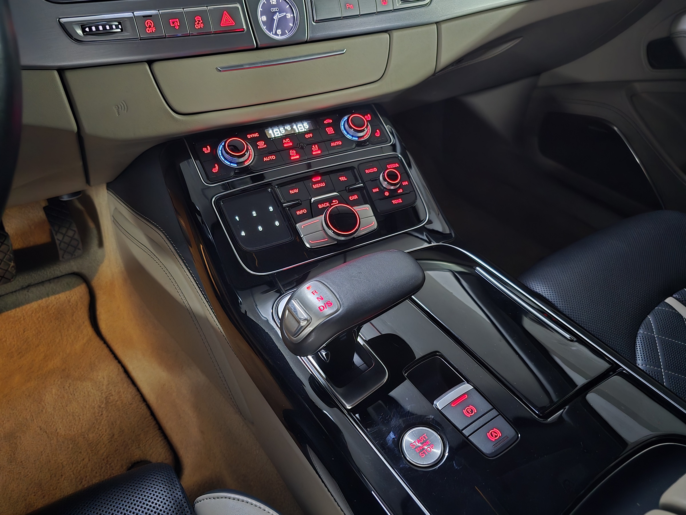 AUDI A8 6.3 FSI LONGO W12 48V GASOLINA 4P TIPTRONIC