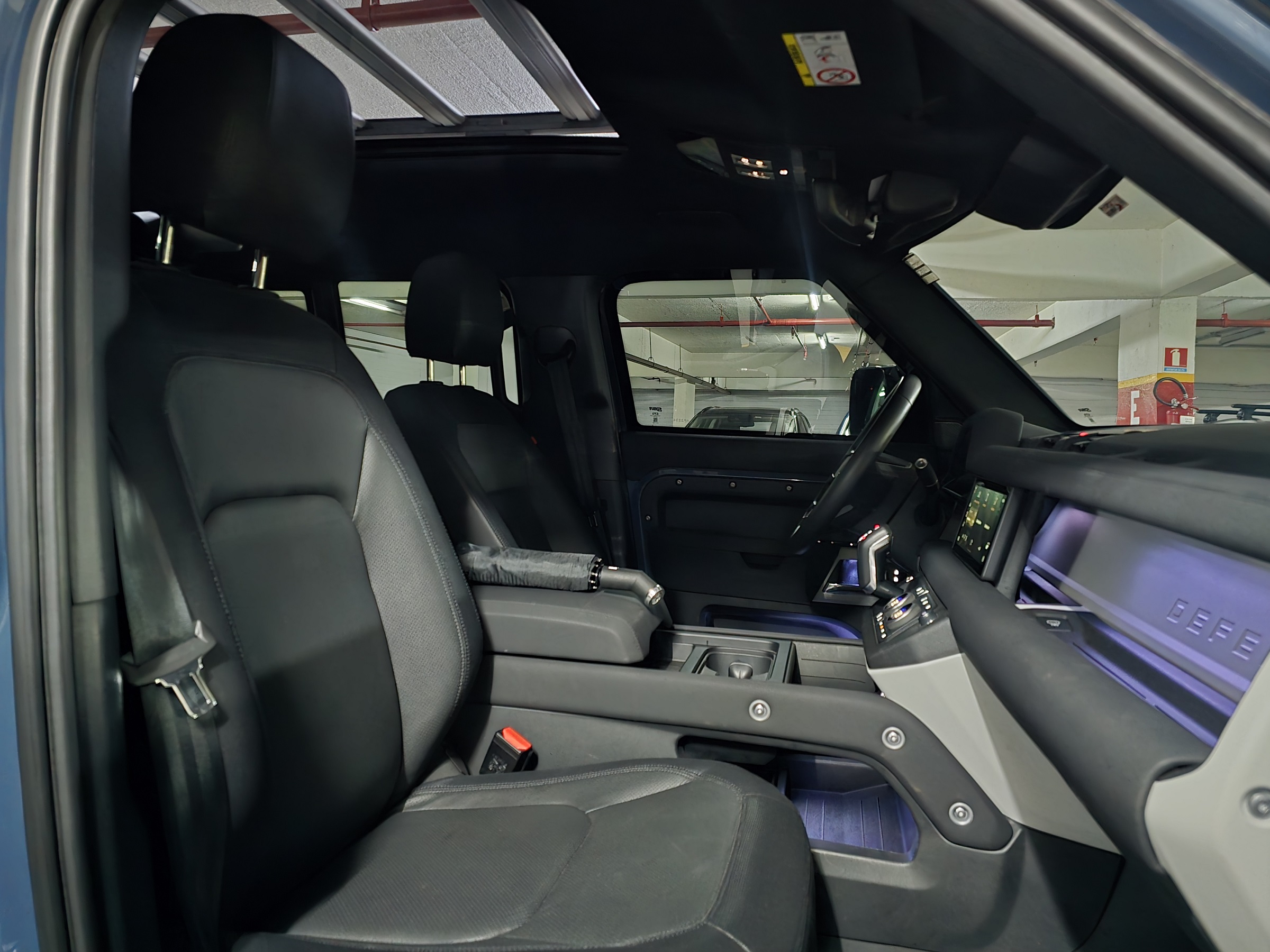 LAND ROVER DEFENDER 3.0 D300 TURBO DIESEL MHEV 110 X-DYNAMIC SE AWD AUTOMÁTICO