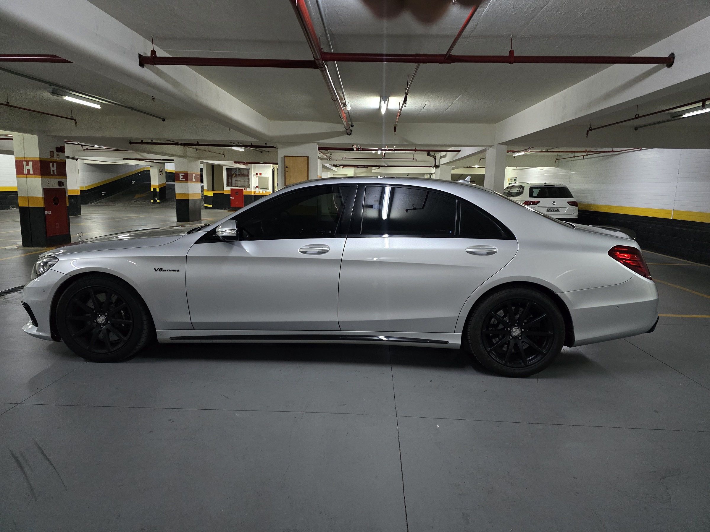 MERCEDES-BENZ S63 5.5 L V8 BI-TURBO GASOLINA 4P AUTOMÁTICO