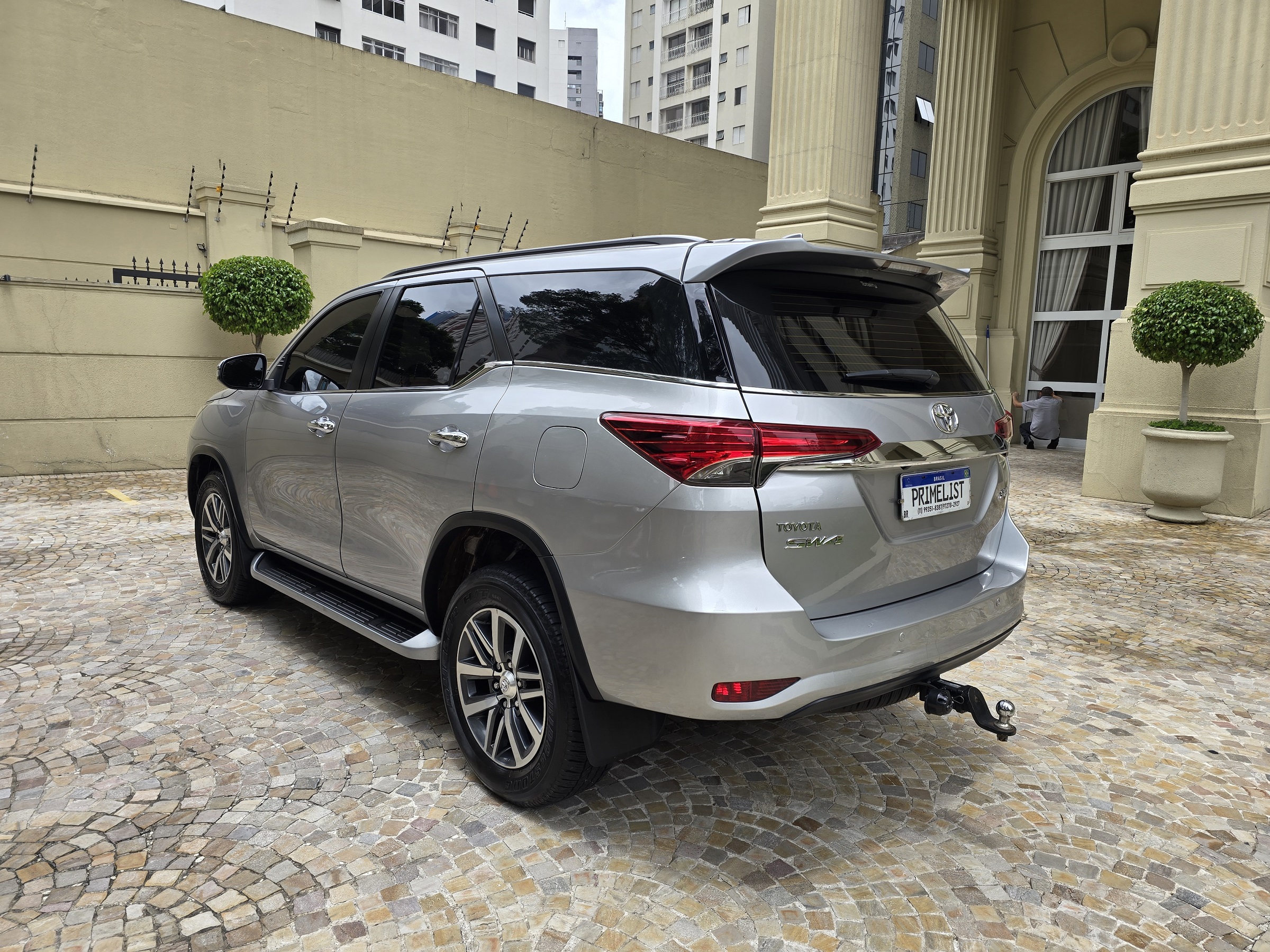 TOYOTA HILUX 2.8 SRX 4X4 7 LUGARES 16V TURBO INTERCOOLER DIESEL 4P AUTOMÁTICO