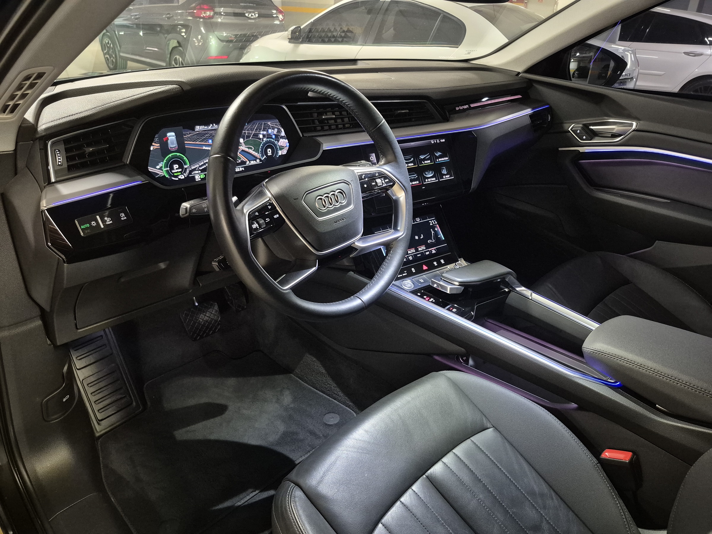 AUDI E-TRON ELÉTRICO PERFORMANCE QUATTRO