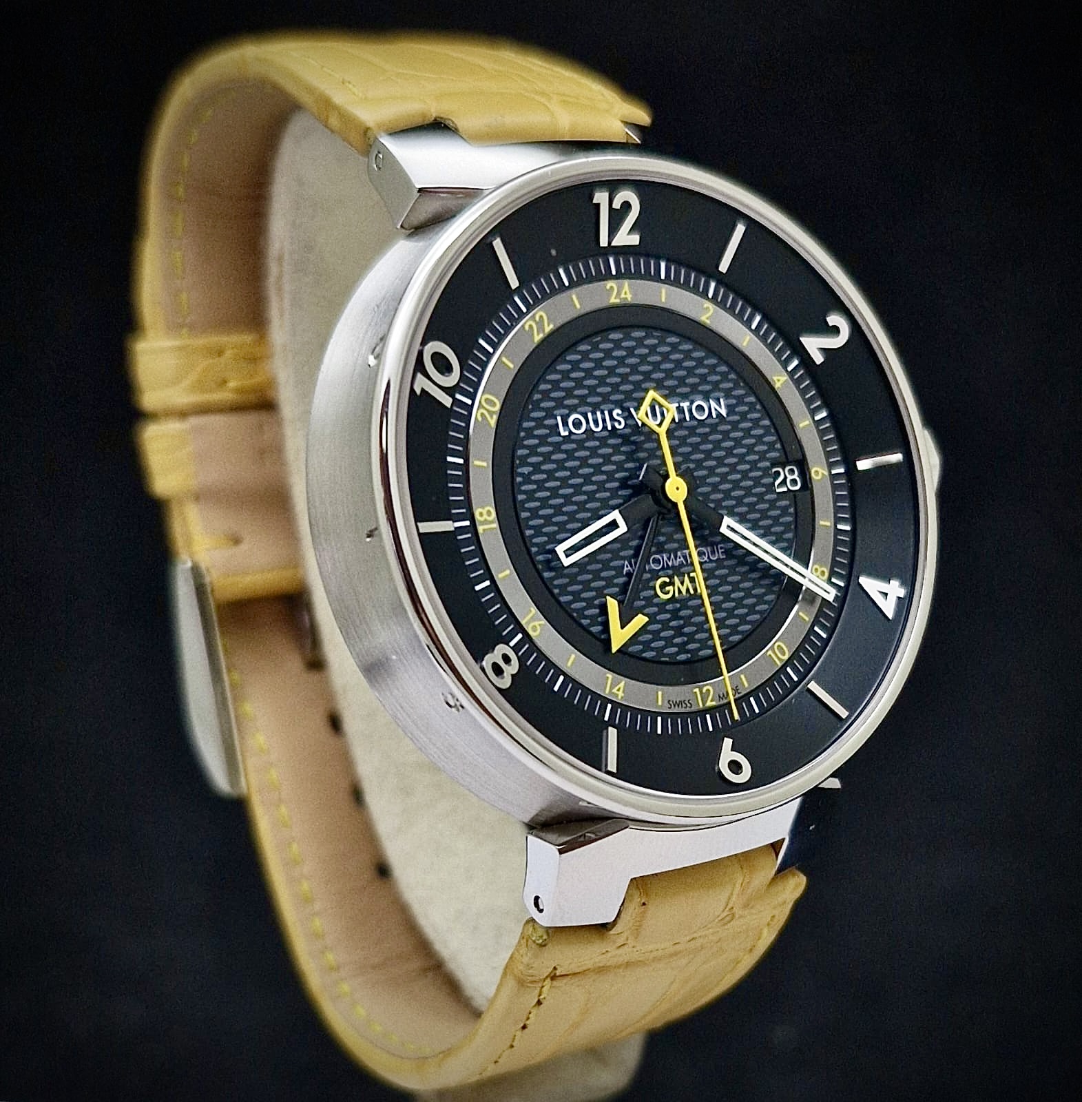 LOUIS VUITTON TAMBOUR MOON GMT