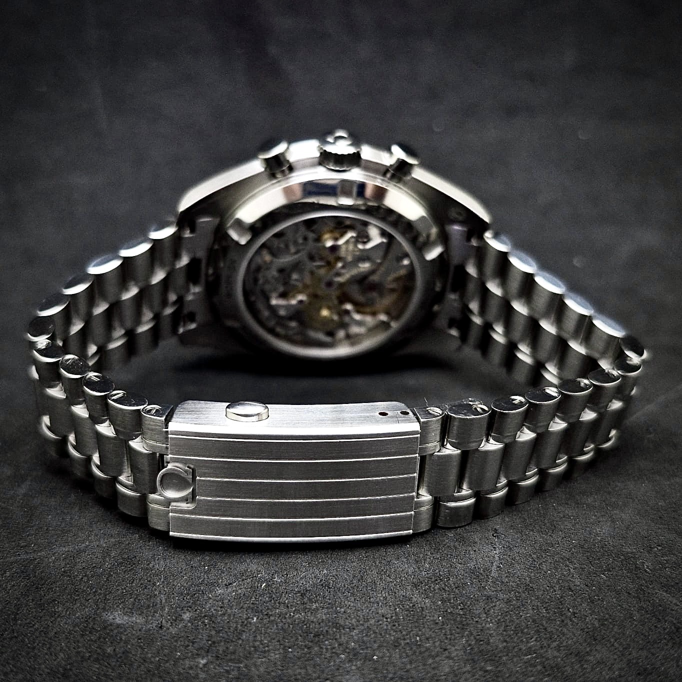 OMEGA SPEEDMASTER MOONWATCH