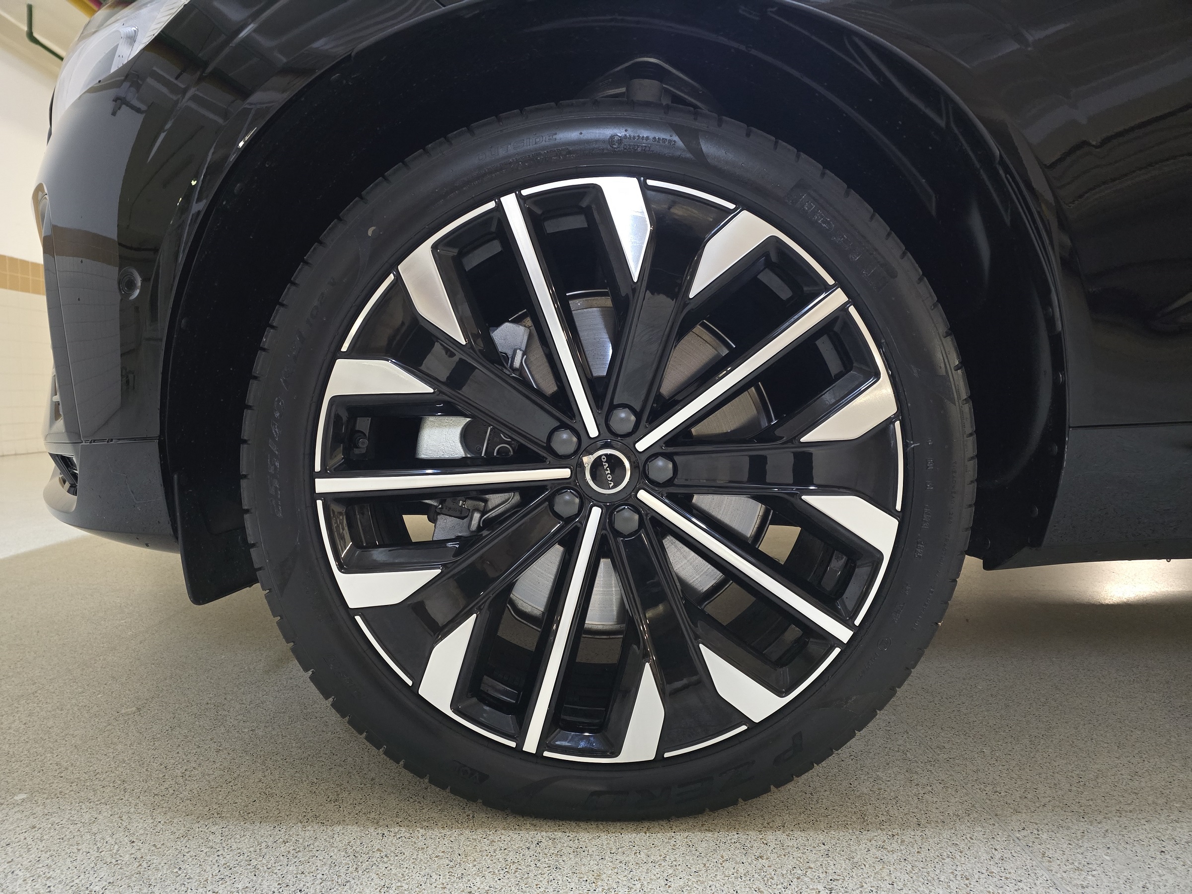 VOLVO XC60 2.0 T8 PHEV ULTRA DARK AWD GEARTRONIC