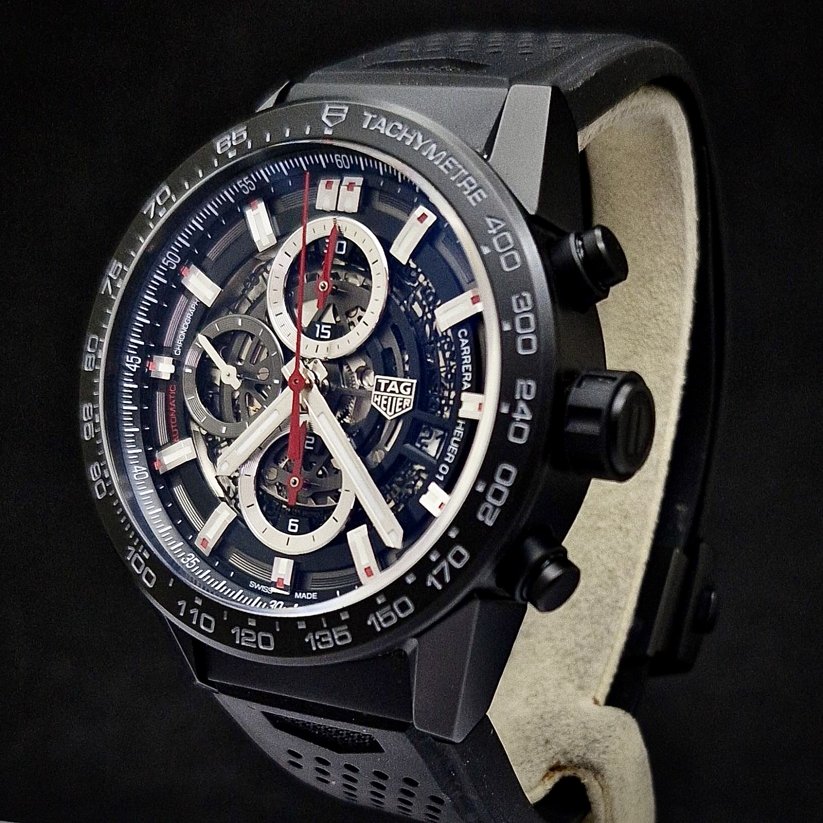 TAG HEUER CARRERA CALIBRE HEUER 01