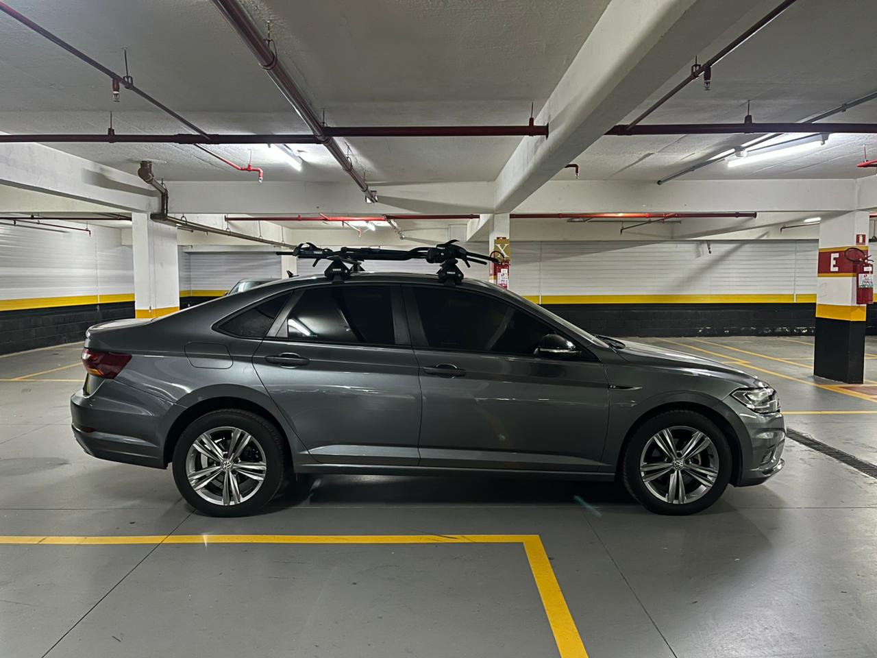 VOLKSWAGEN JETTA 1.4 250 TSI TOTAL FLEX R-LINE TIPTRONIC