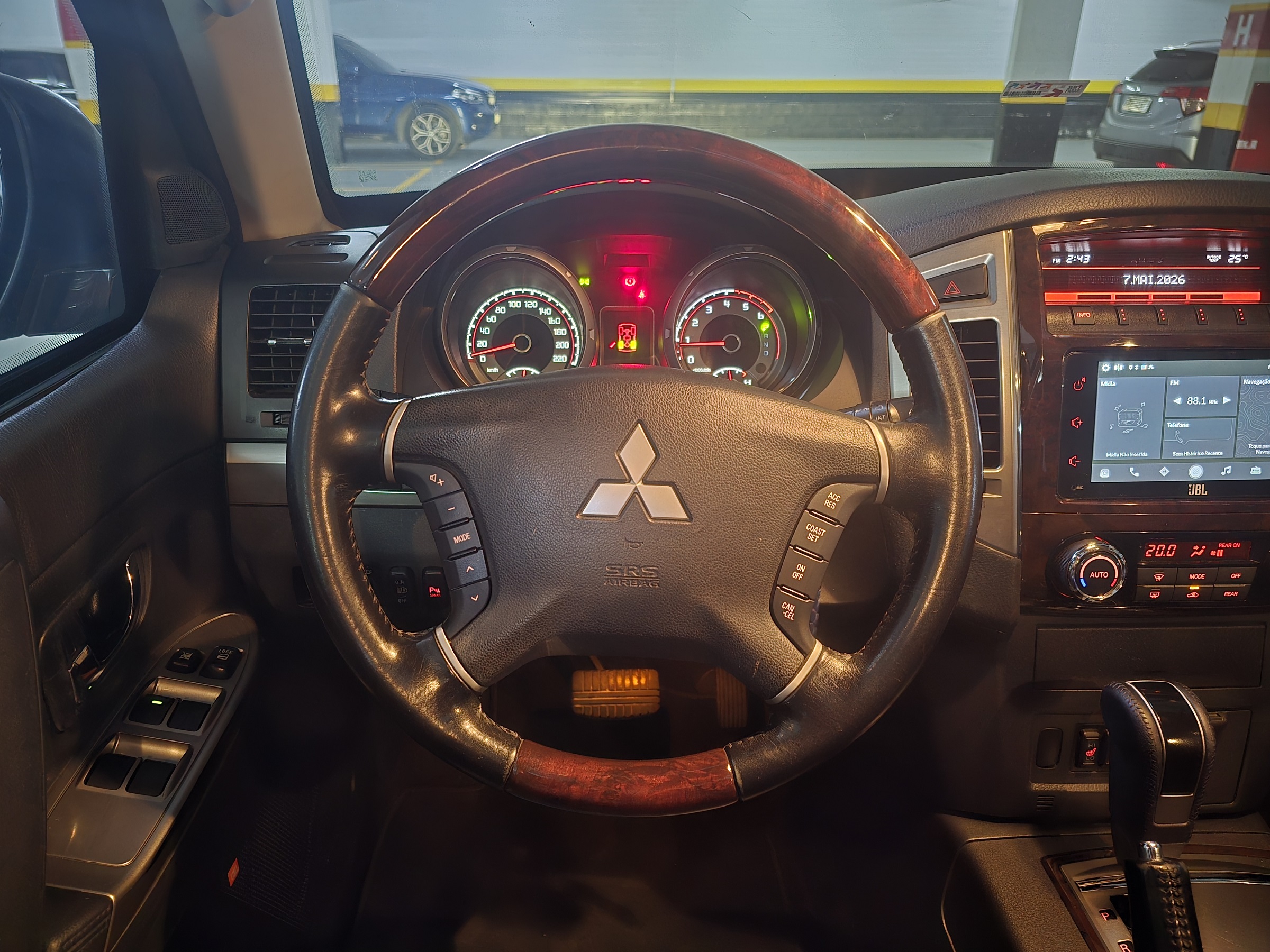 MITSUBISHI PAJERO 3.2 HPE 4X4 7 LUGARES 16V TURBO INTERCOOLER DIESEL 4P AUTOMÁTICO