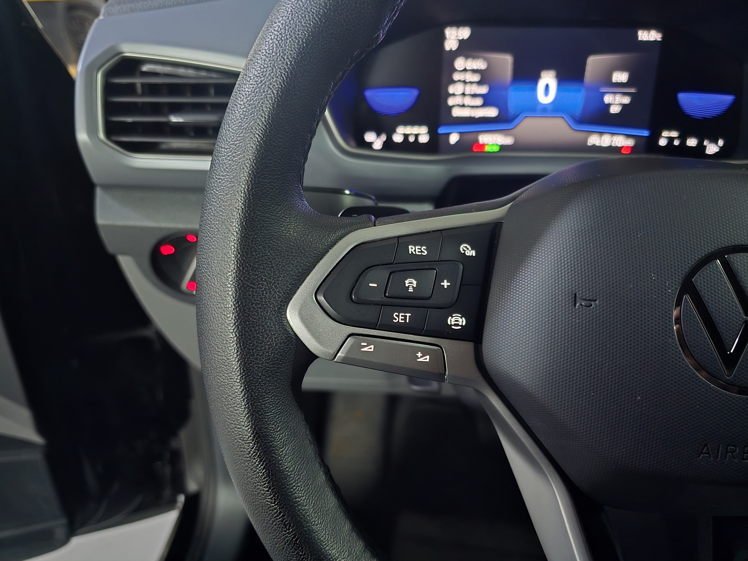 VOLKSWAGEN TCROSS 1.0 200 TSI TOTAL FLEX AUTOMÁTICO