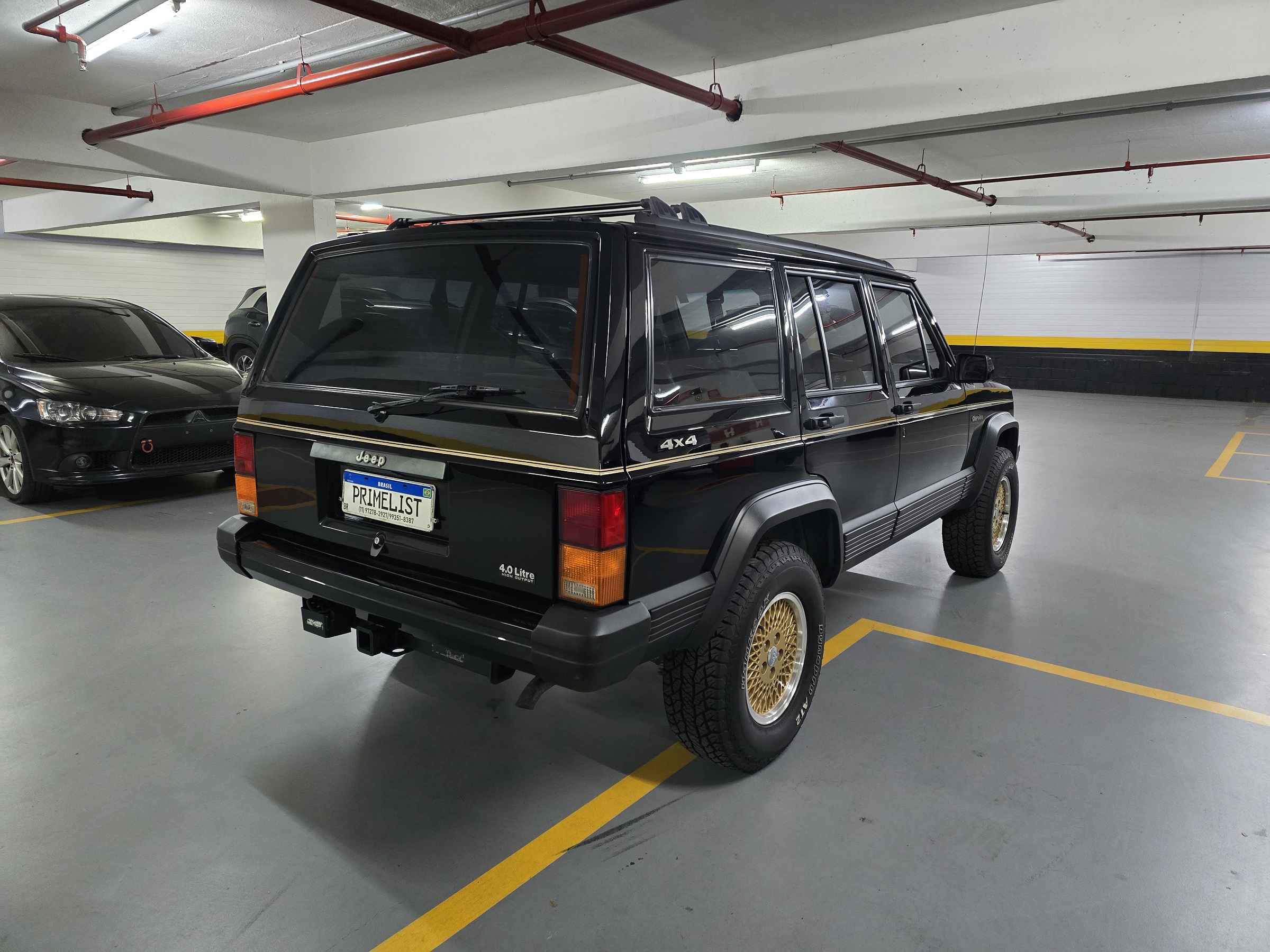 JEEP CHEROKEE 4.0 SPORT 4X4 6I 12V GASOLINA 4P AUTOMÁTICO