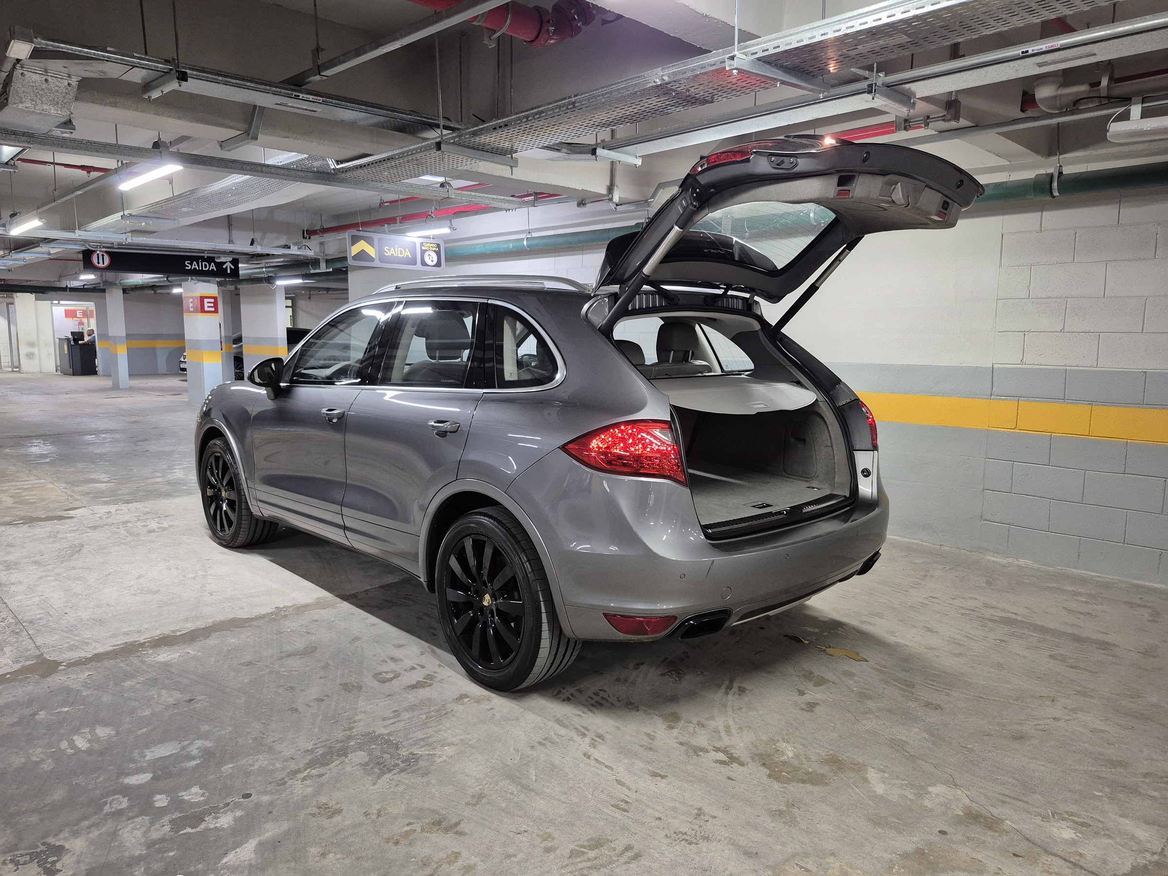 PORSCHE CAYENNE 4.8 S 4X4 V8 32V GASOLINA 4P TIPTRONIC