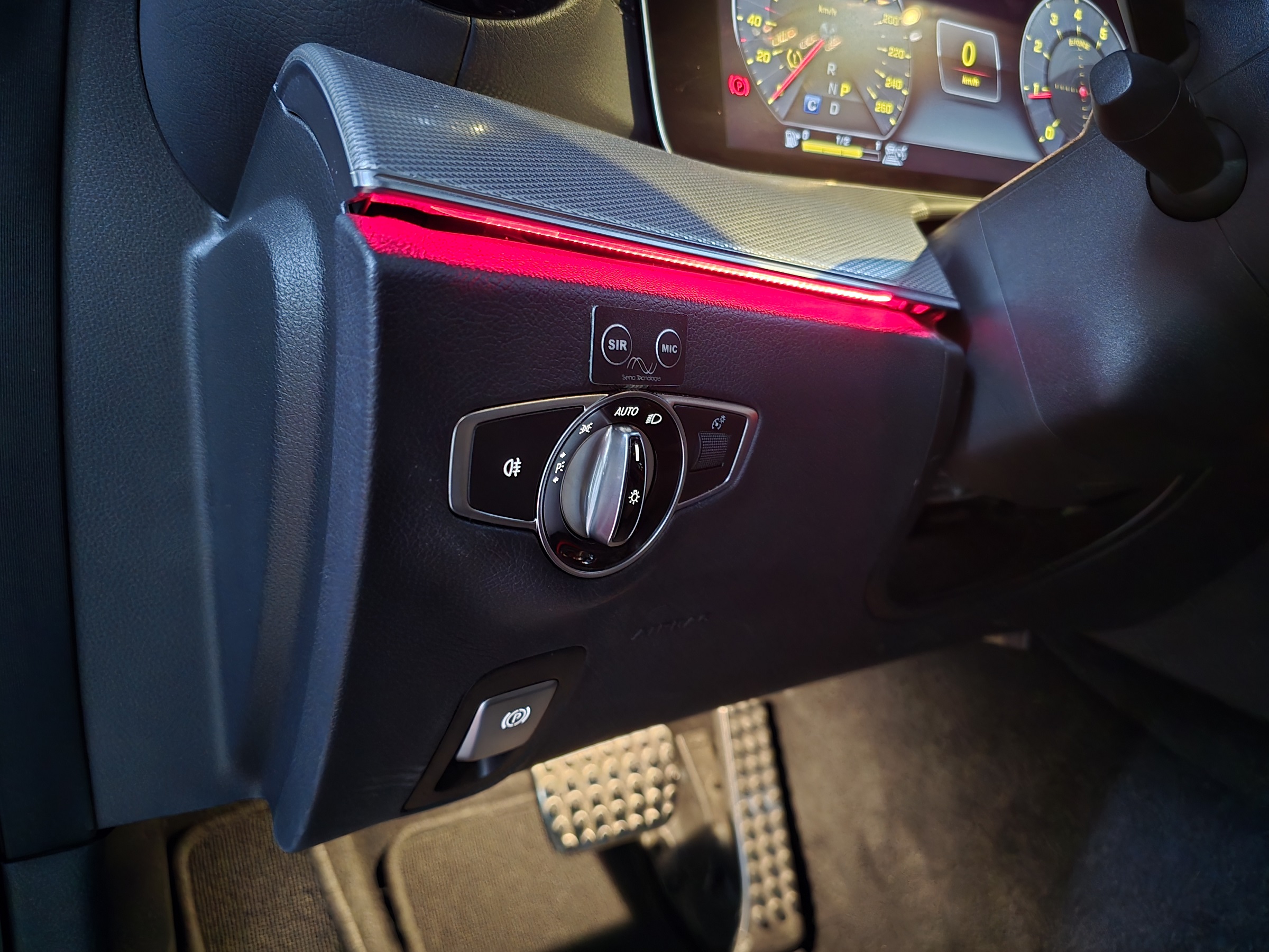 MERCEDES-BENZ E300 2.0 CGI GASOLINA AVANTGARDE 9G-TRONIC