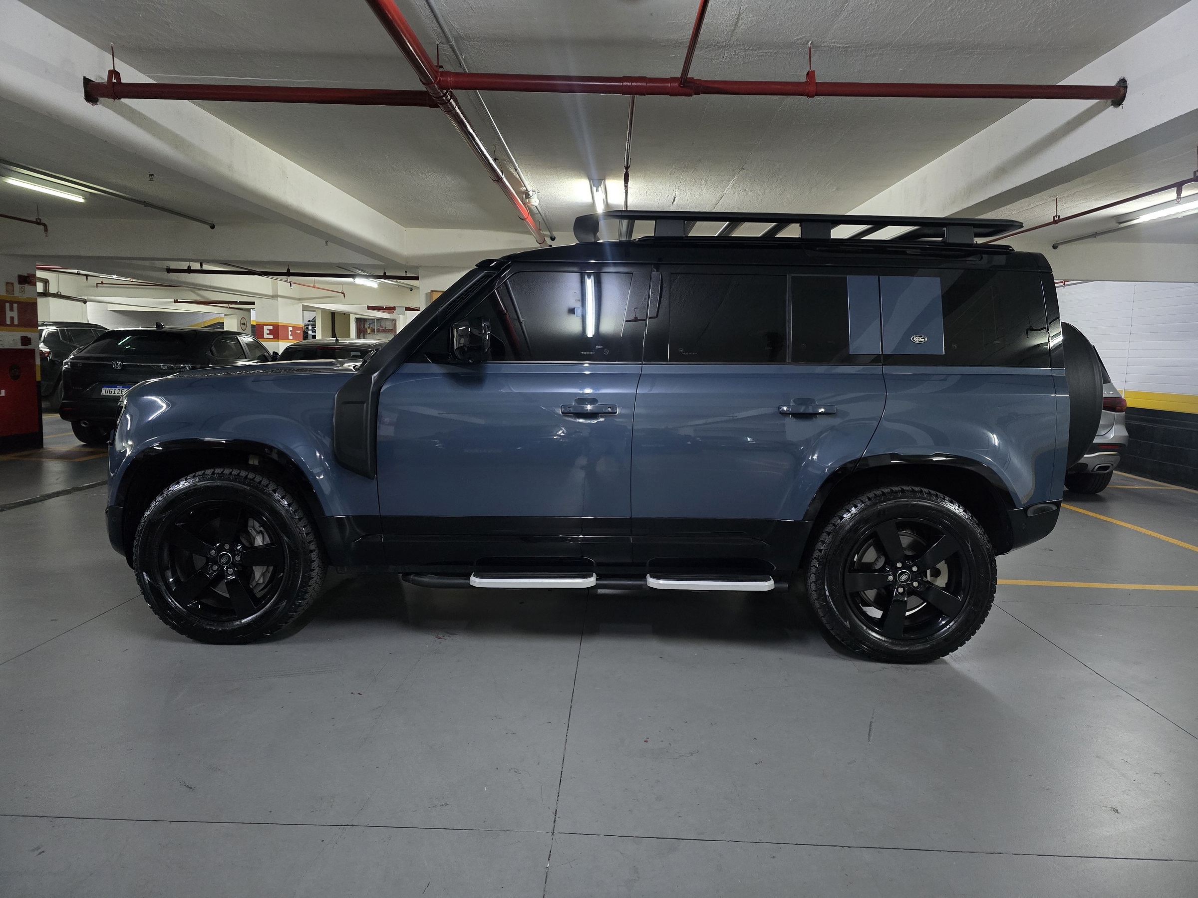 LAND ROVER DEFENDER 3.0 D300 TURBO DIESEL MHEV 110 X-DYNAMIC SE AWD AUTOMÁTICO