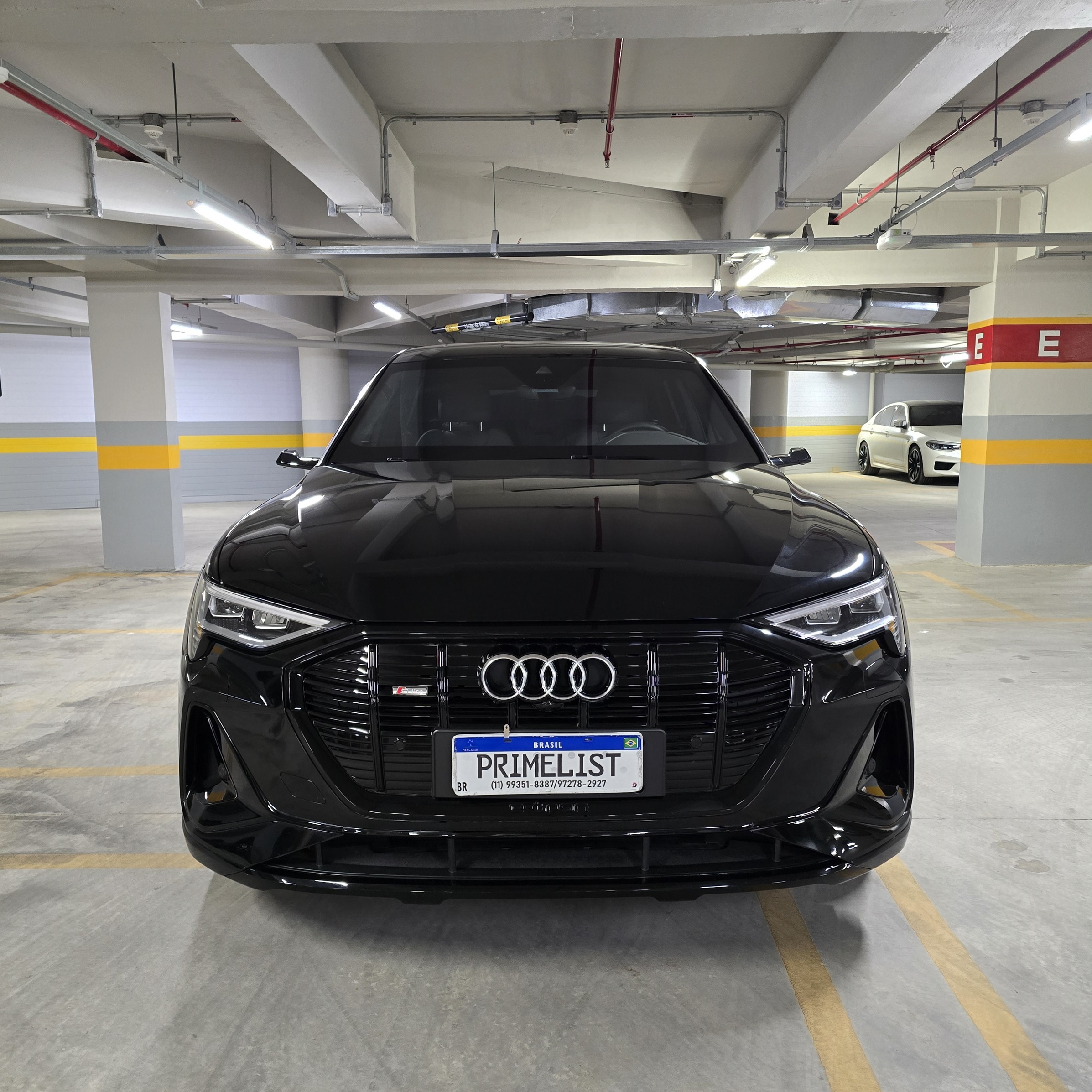 AUDI E-TRON ELÉTRICO PERFORMANCE BLACK QUATTRO