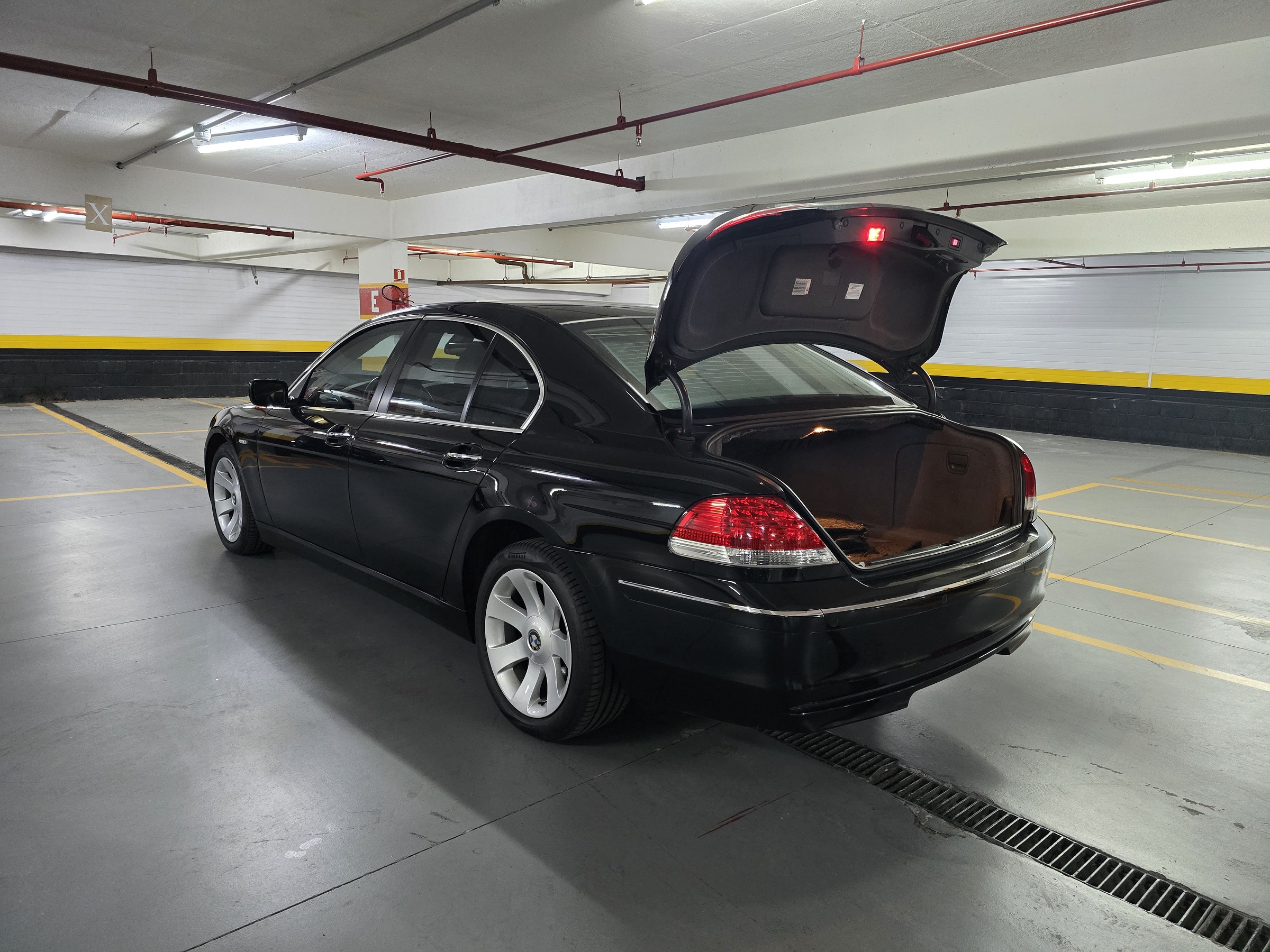 BMW 750I 4.8 SEDAN V8 32V GASOLINA 4P AUTOMÁTICO